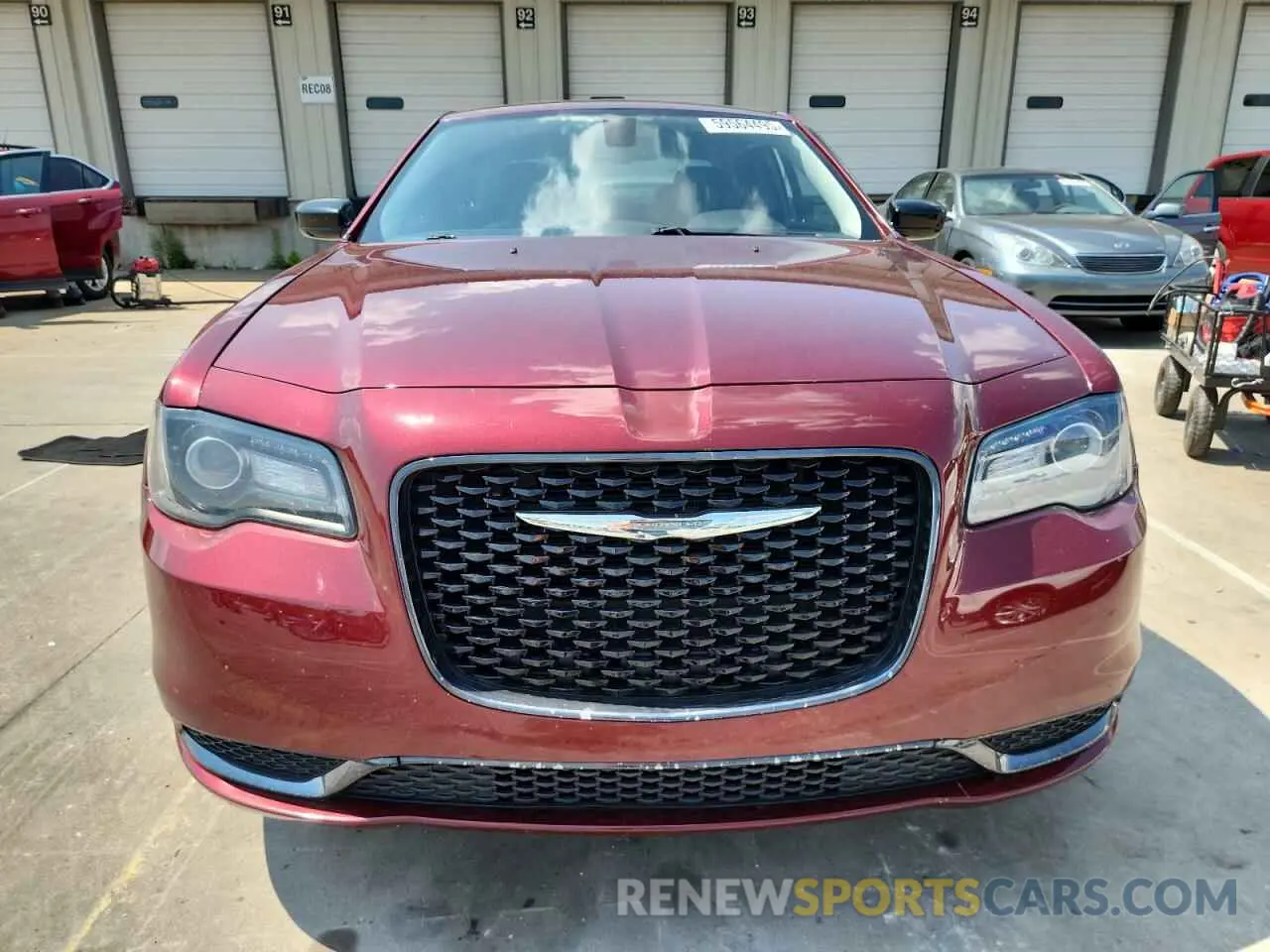 5 Photograph of a damaged car 2C3CCAAG1KH613575 CHRYSLER 300 2019