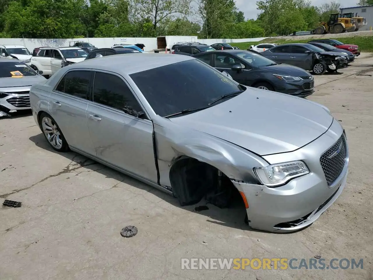 4 Photograph of a damaged car 2C3CCAAG1KH660363 CHRYSLER 300 2019