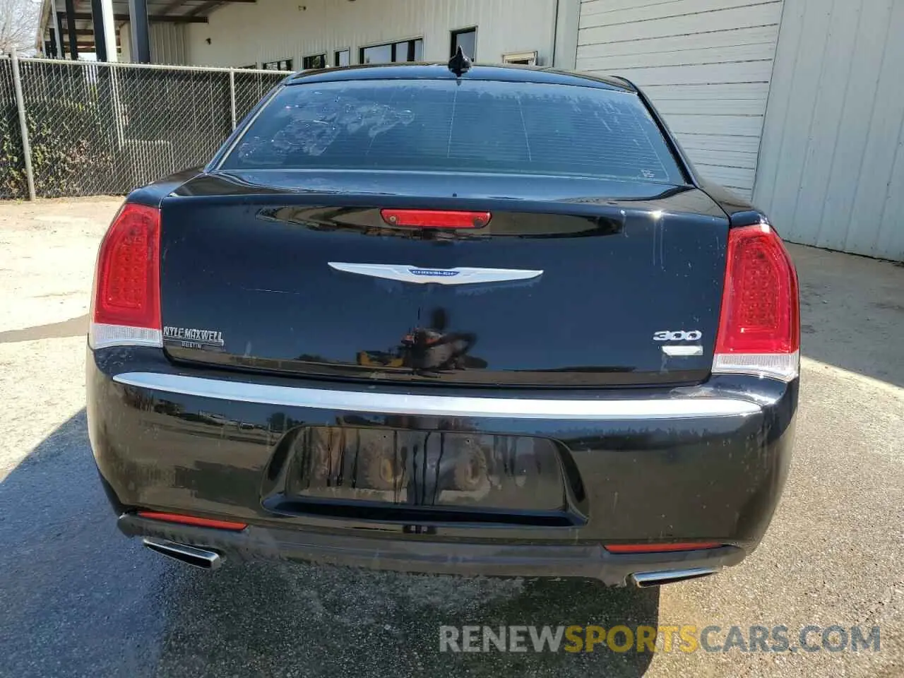 6 Photograph of a damaged car 2C3CCAAG1KH733179 CHRYSLER 300 2019