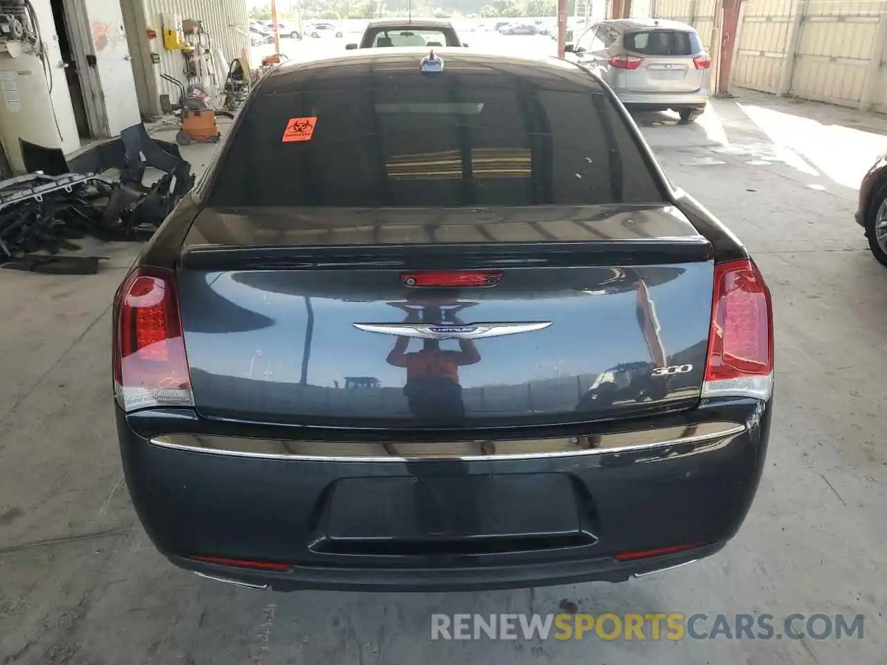 6 Photograph of a damaged car 2C3CCAAG2KH565231 CHRYSLER 300 2019