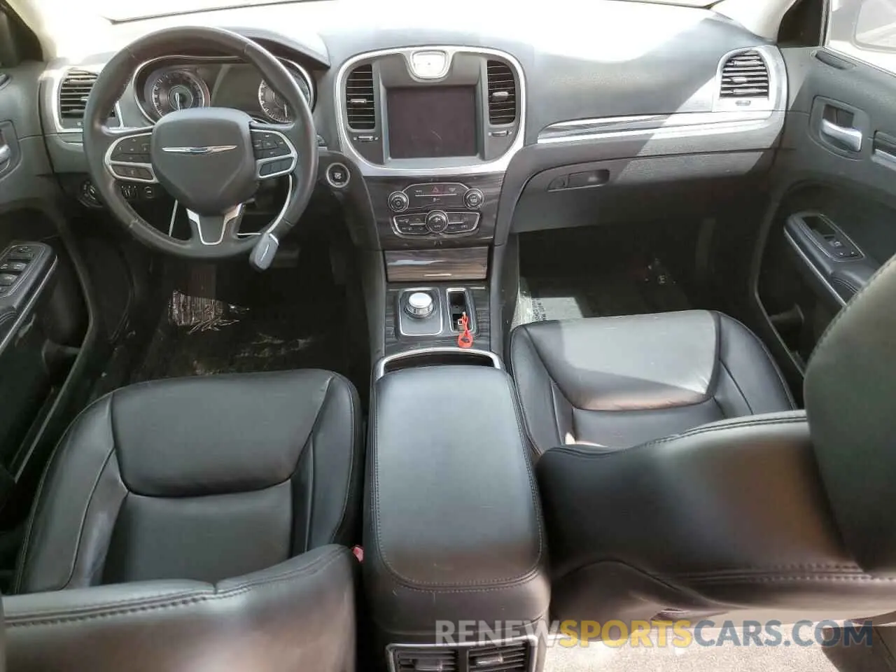 8 Photograph of a damaged car 2C3CCAAG2KH566380 CHRYSLER 300 2019