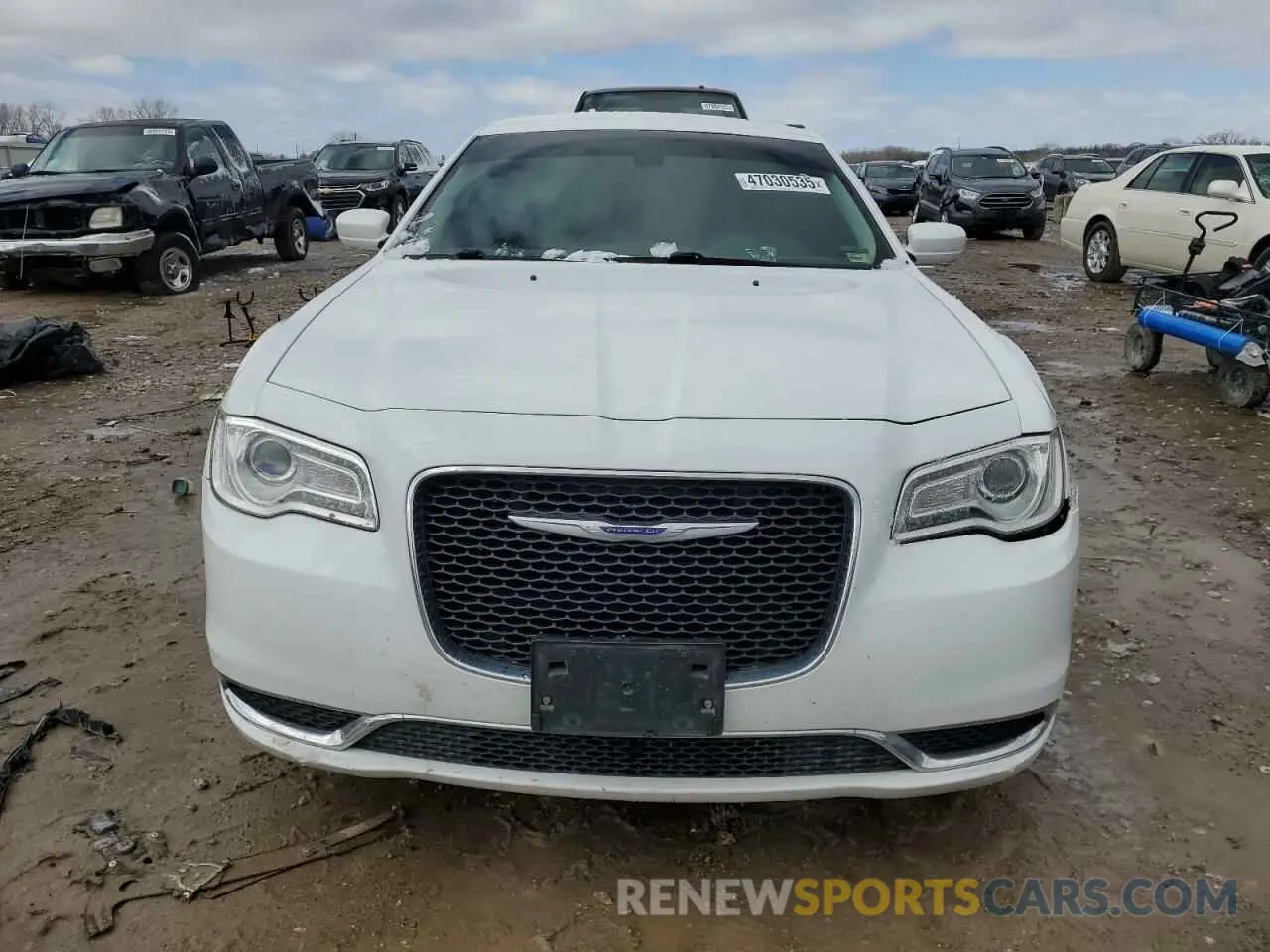 5 Photograph of a damaged car 2C3CCAAG2KH648299 CHRYSLER 300 2019