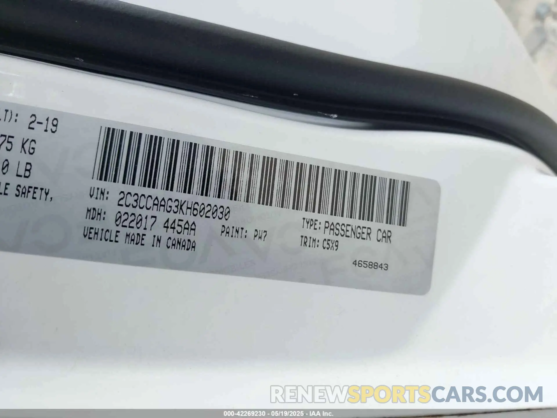9 Photograph of a damaged car 2C3CCAAG3KH602030 CHRYSLER 300 2019