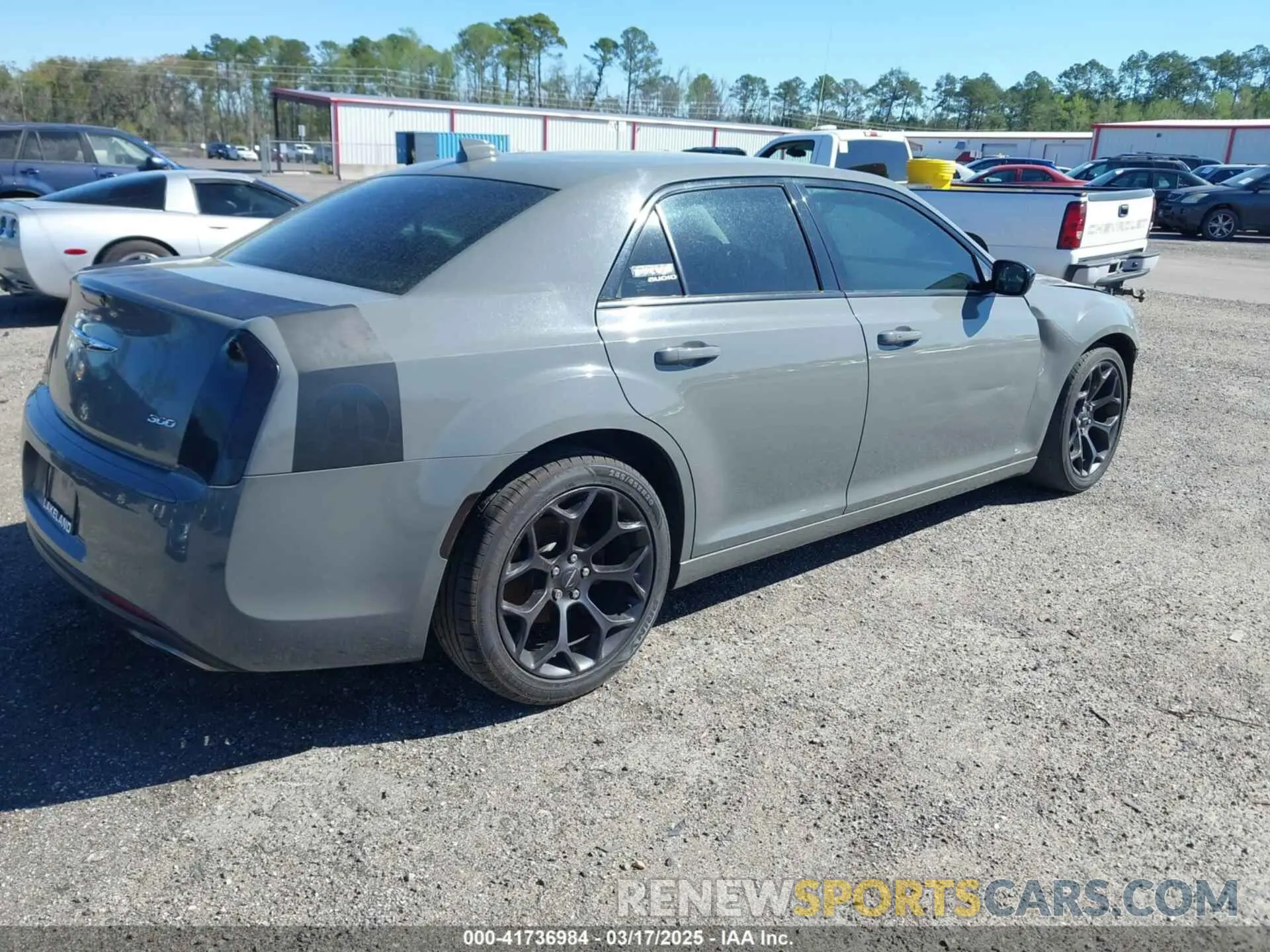 4 Photograph of a damaged car 2C3CCAAG3KH671588 CHRYSLER 300 2019