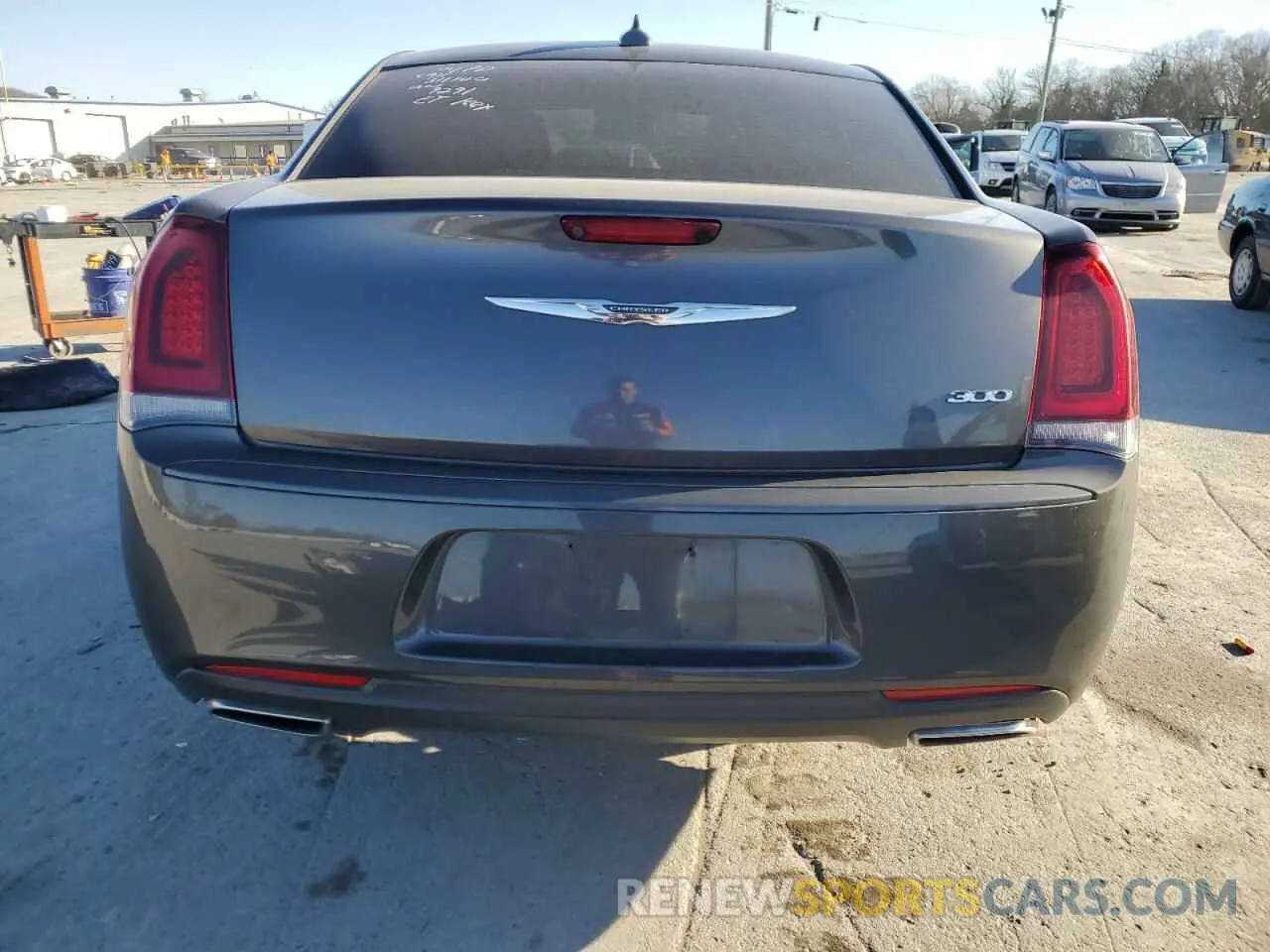6 Photograph of a damaged car 2C3CCAAG3KH739291 CHRYSLER 300 2019