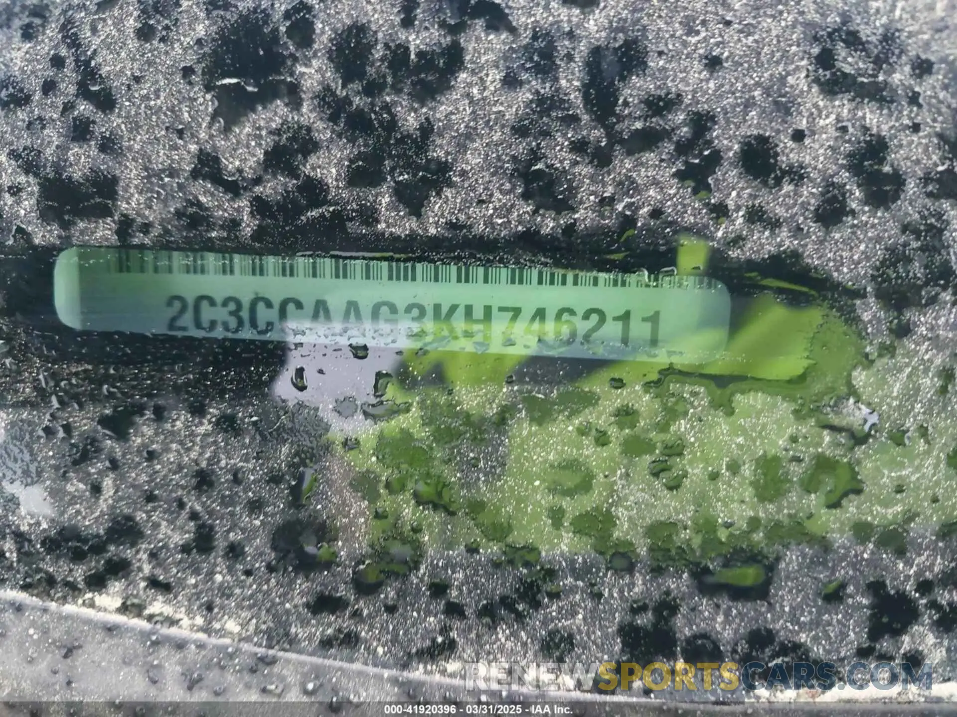 9 Photograph of a damaged car 2C3CCAAG3KH746211 CHRYSLER 300 2019