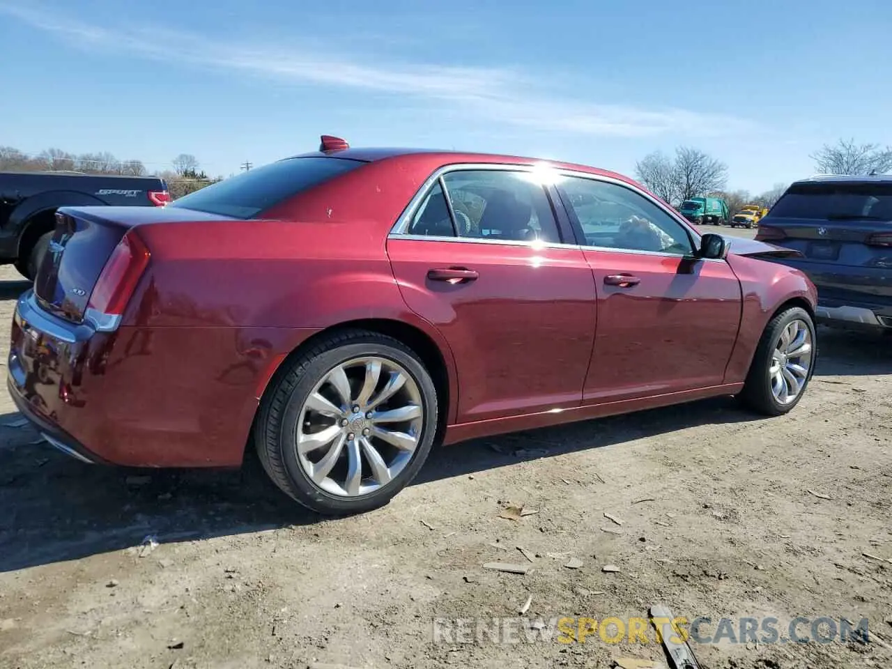 3 Photograph of a damaged car 2C3CCAAG4KH590597 CHRYSLER 300 2019
