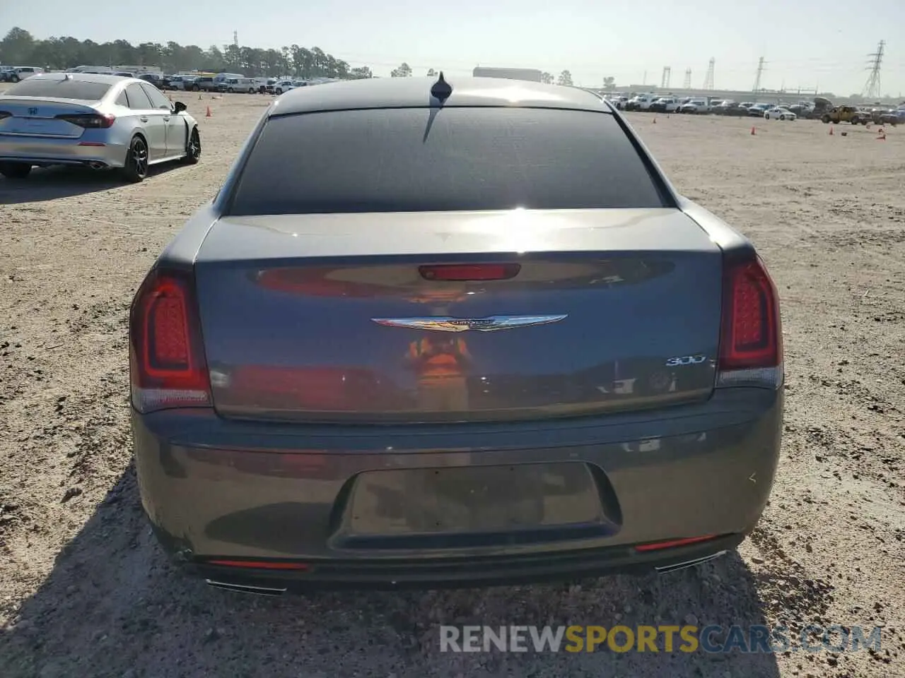 6 Photograph of a damaged car 2C3CCAAG4KH636896 CHRYSLER 300 2019