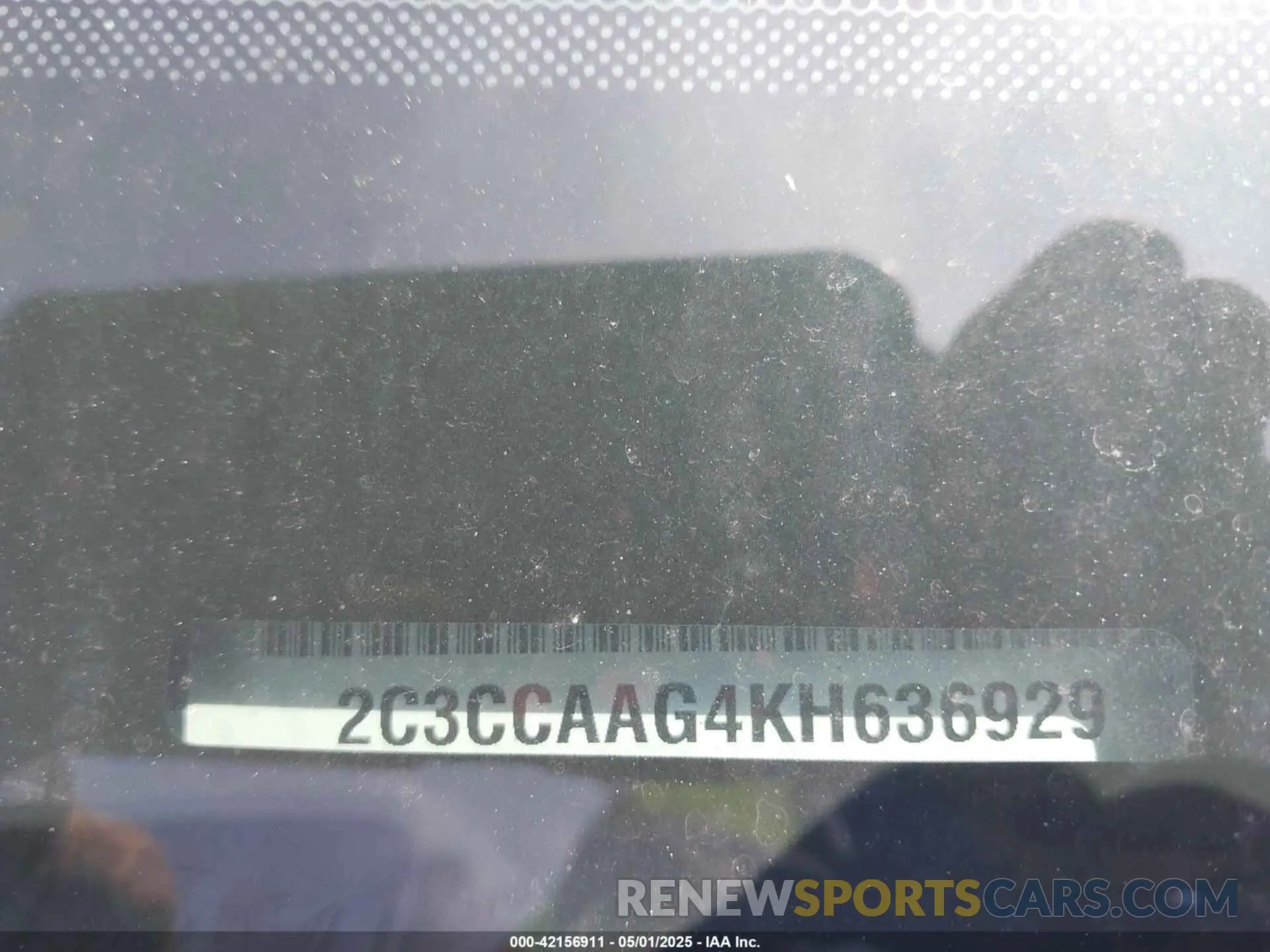 9 Photograph of a damaged car 2C3CCAAG4KH636929 CHRYSLER 300 2019