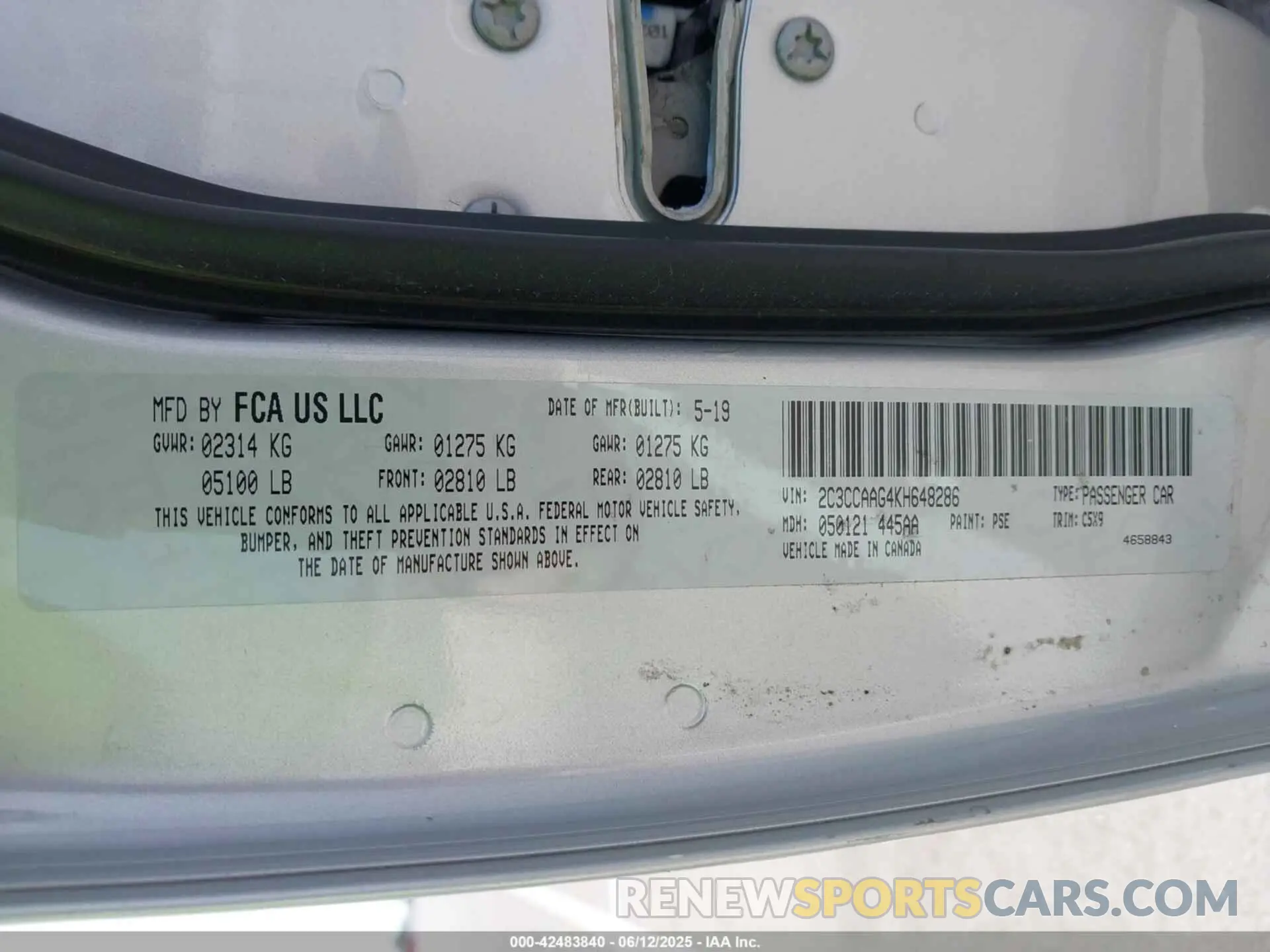 9 Photograph of a damaged car 2C3CCAAG4KH648286 CHRYSLER 300 2019