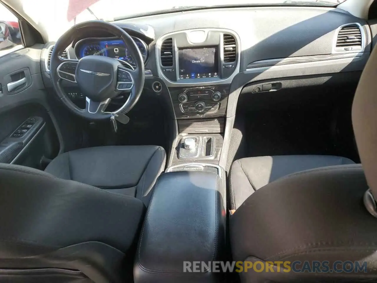 8 Photograph of a damaged car 2C3CCAAG5KH747277 CHRYSLER 300 2019