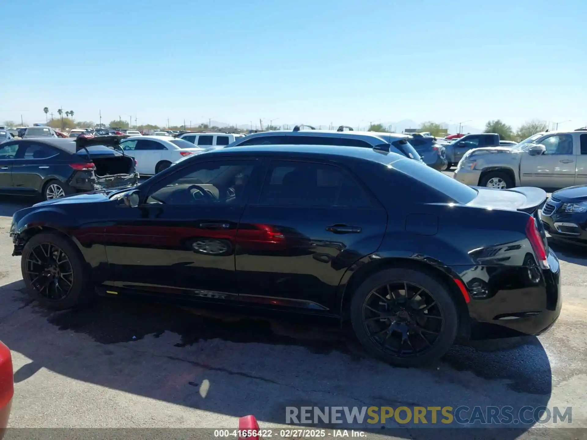 14 Photograph of a damaged car 2C3CCAAG6KH528716 CHRYSLER 300 2019