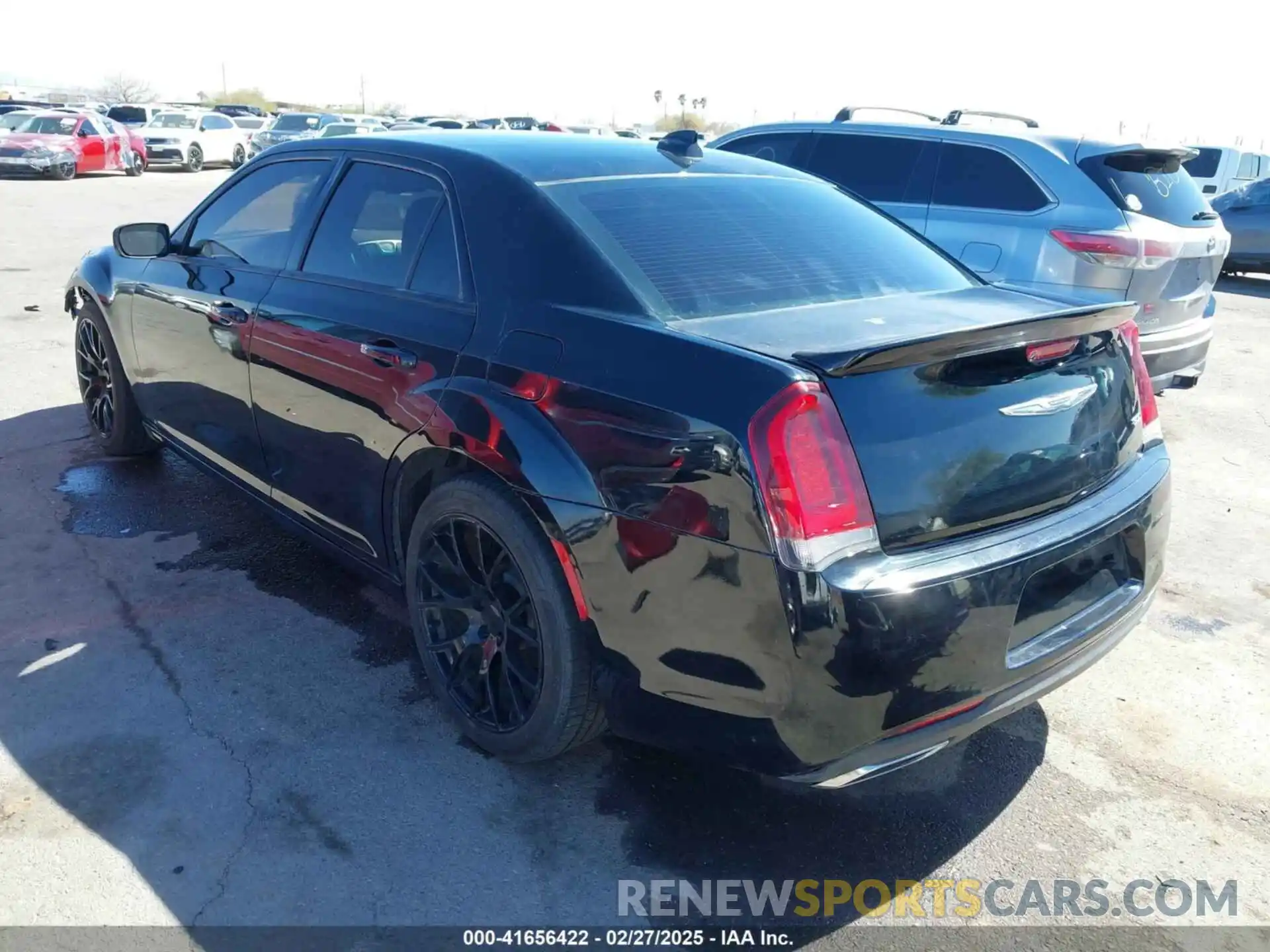 3 Photograph of a damaged car 2C3CCAAG6KH528716 CHRYSLER 300 2019