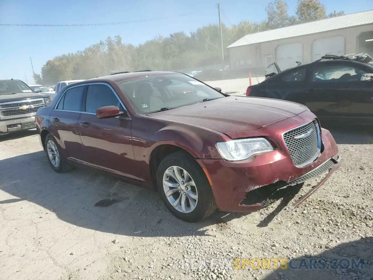 4 Photograph of a damaged car 2C3CCAAG6KH601731 CHRYSLER 300 2019
