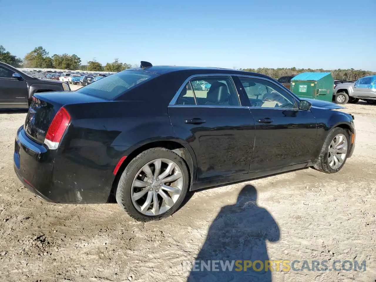 3 Photograph of a damaged car 2C3CCAAG6KH627634 CHRYSLER 300 2019