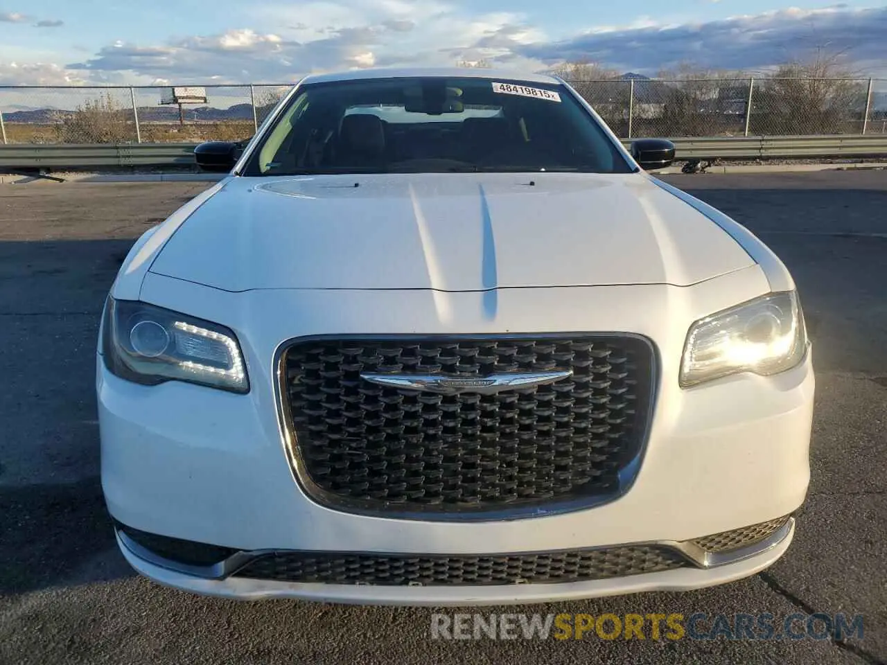 5 Photograph of a damaged car 2C3CCAAG6KH755579 CHRYSLER 300 2019