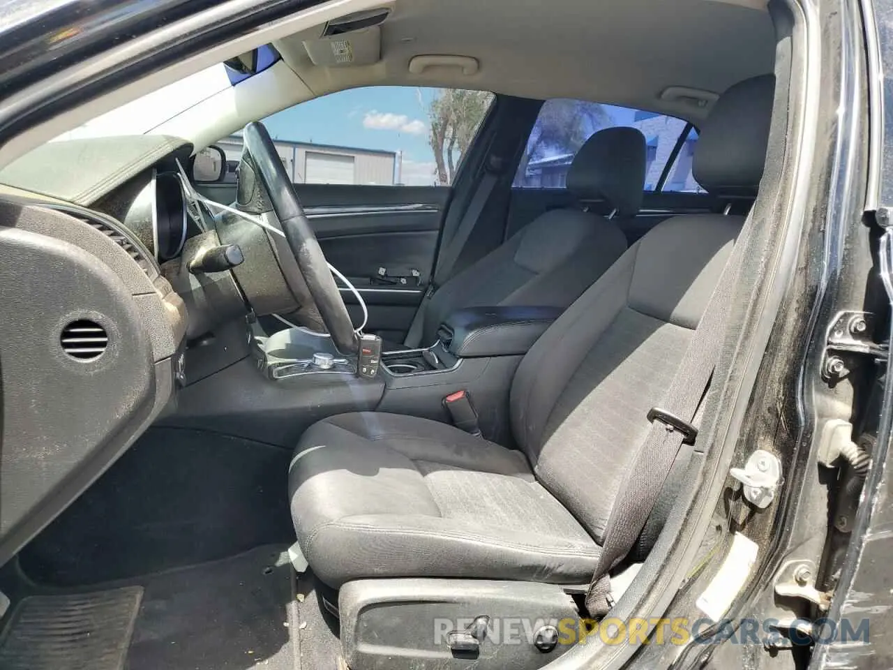 7 Photograph of a damaged car 2C3CCAAG7KH565077 CHRYSLER 300 2019