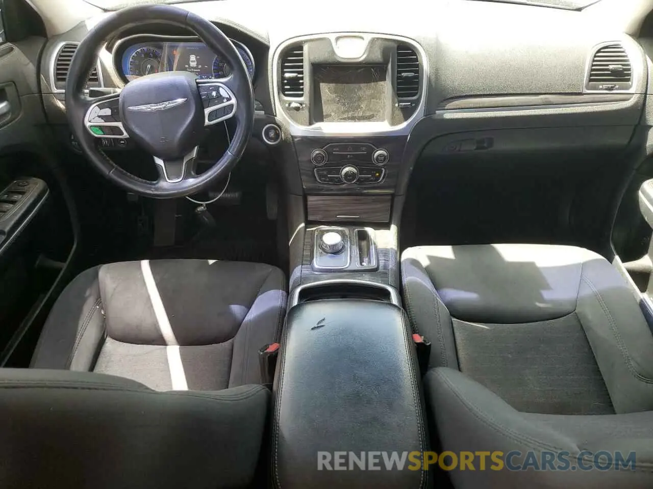 8 Photograph of a damaged car 2C3CCAAG7KH565077 CHRYSLER 300 2019