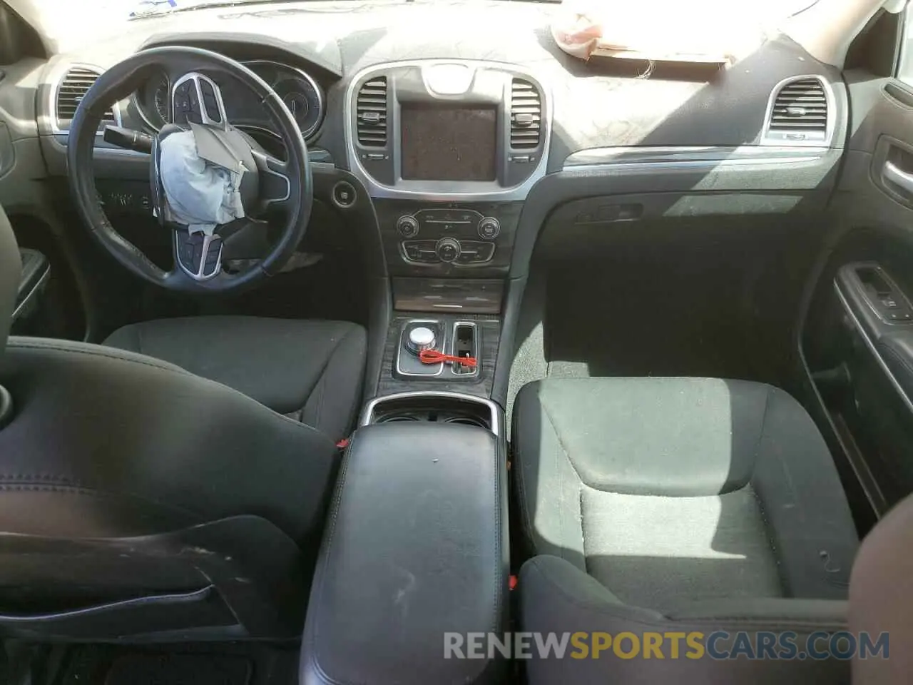 8 Photograph of a damaged car 2C3CCAAG7KH590318 CHRYSLER 300 2019