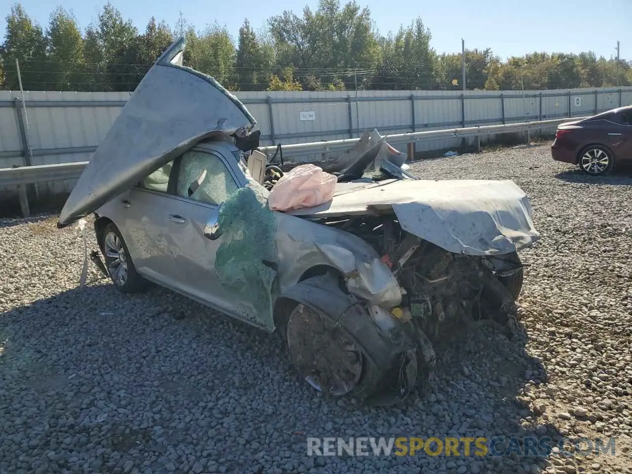 4 Photograph of a damaged car 2C3CCAAG7KH648363 CHRYSLER 300 2019