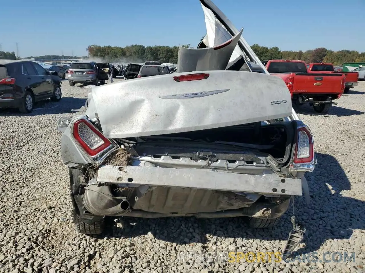 6 Photograph of a damaged car 2C3CCAAG7KH648363 CHRYSLER 300 2019