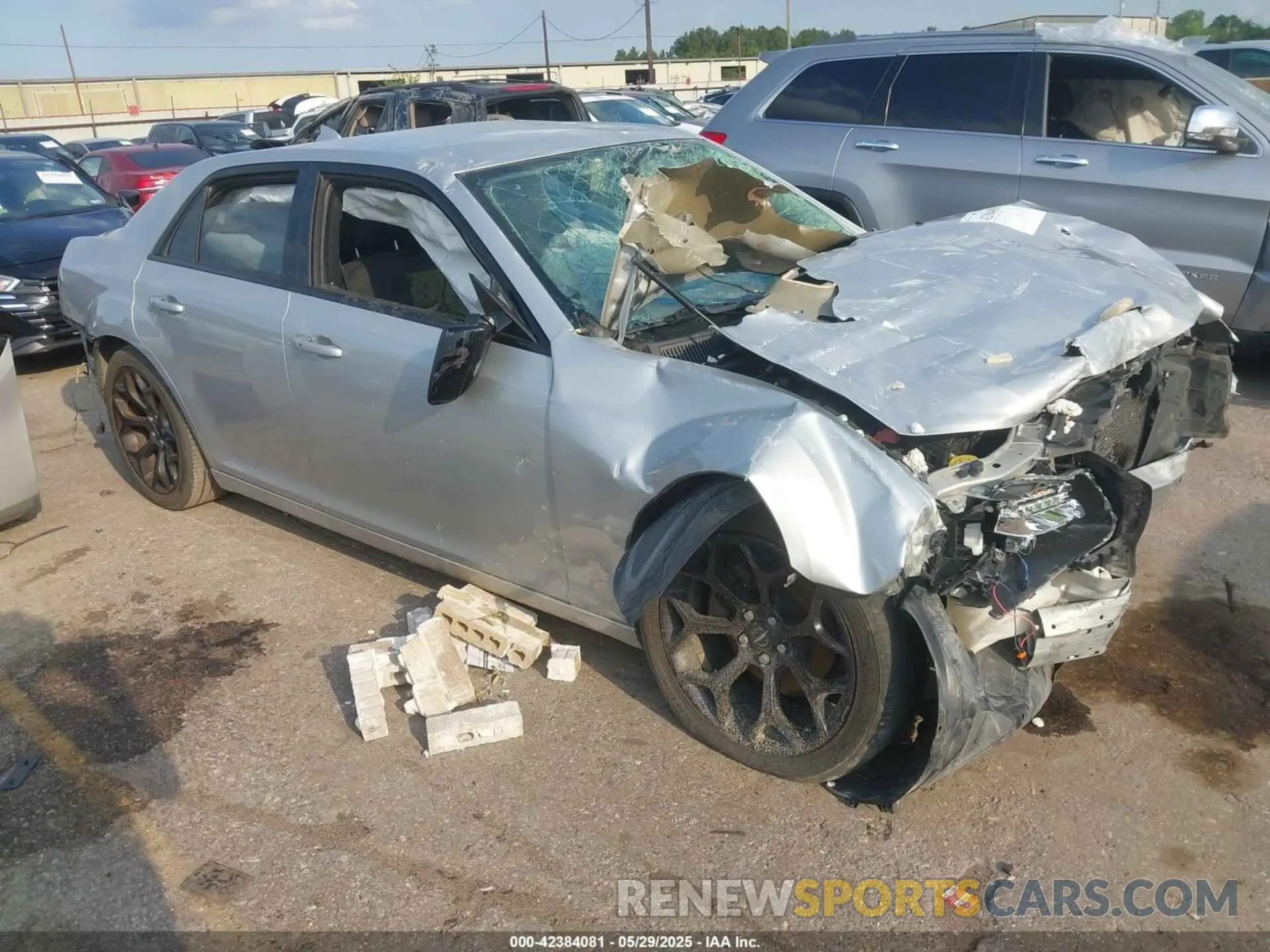 1 Photograph of a damaged car 2C3CCAAG7KH758684 CHRYSLER 300 2019