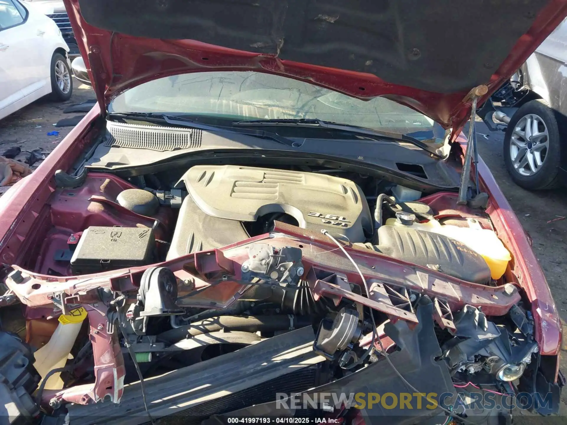 10 Photograph of a damaged car 2C3CCAAG8KH500965 CHRYSLER 300 2019