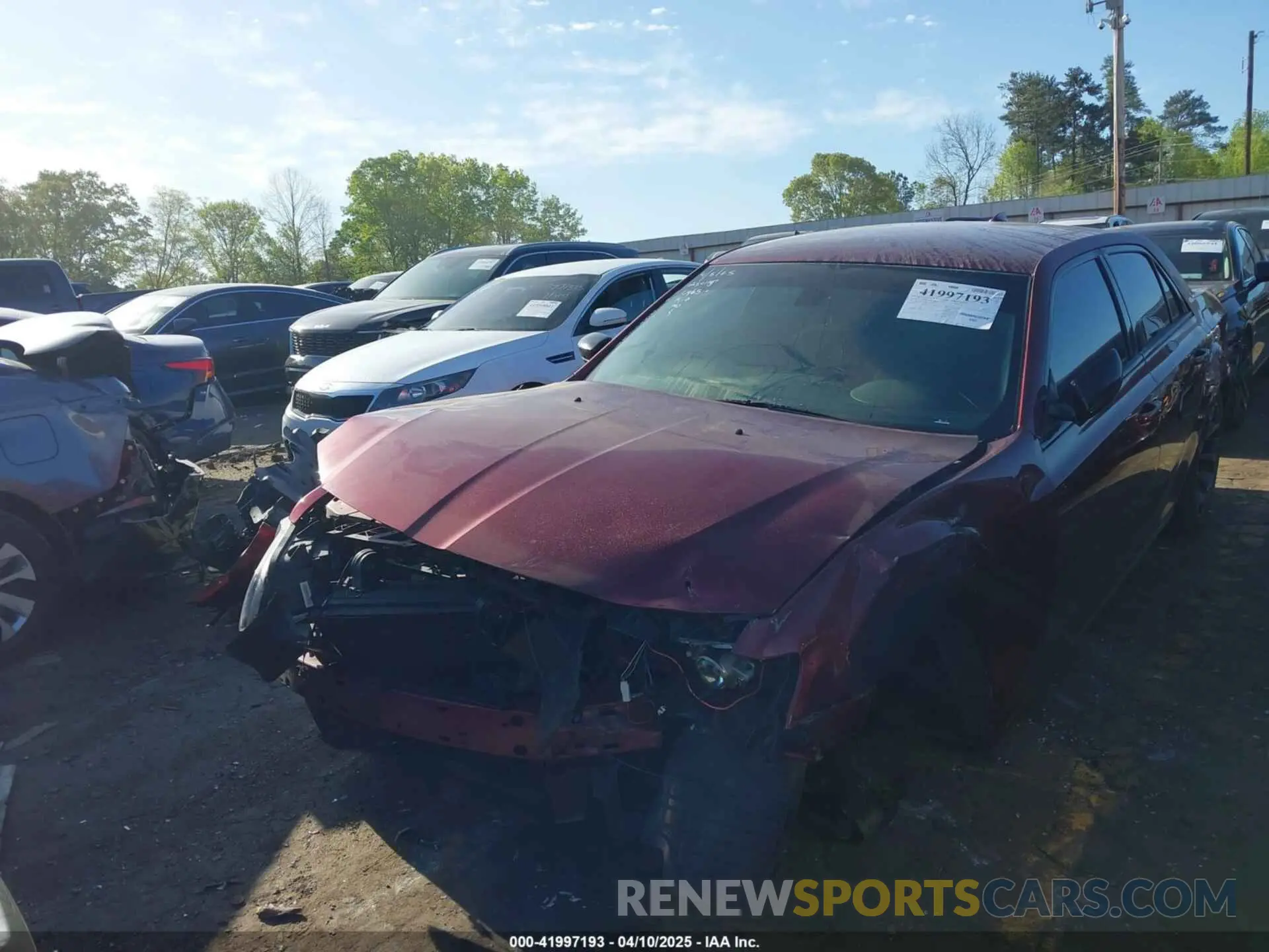 2 Photograph of a damaged car 2C3CCAAG8KH500965 CHRYSLER 300 2019