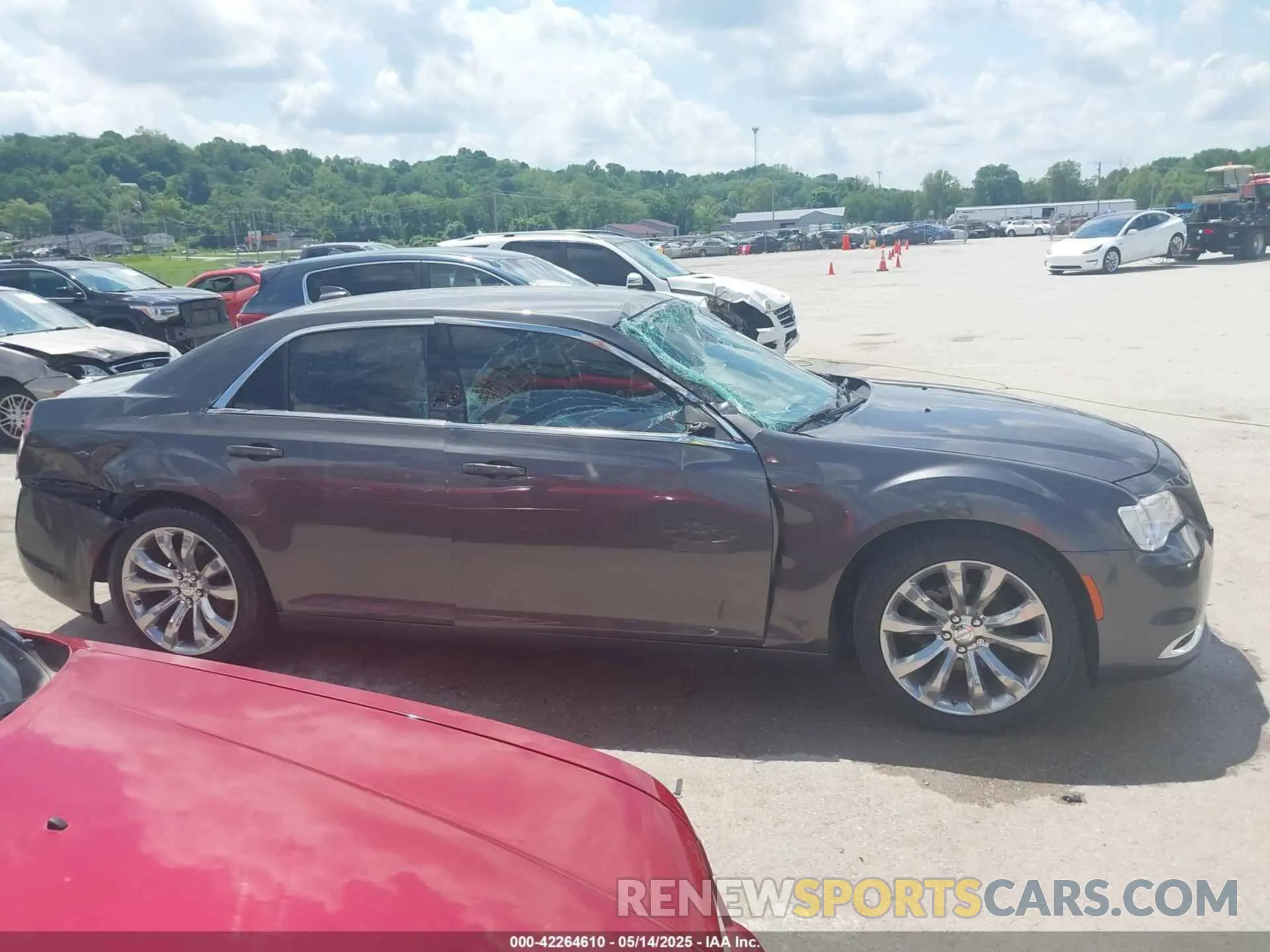 13 Photograph of a damaged car 2C3CCAAG8KH663924 CHRYSLER 300 2019
