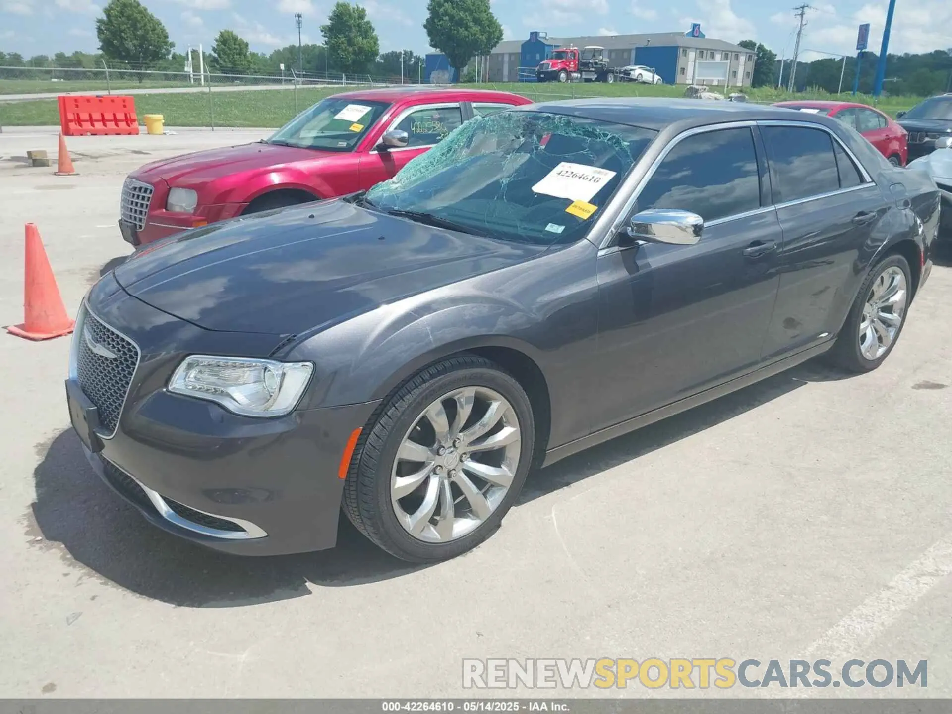2 Photograph of a damaged car 2C3CCAAG8KH663924 CHRYSLER 300 2019