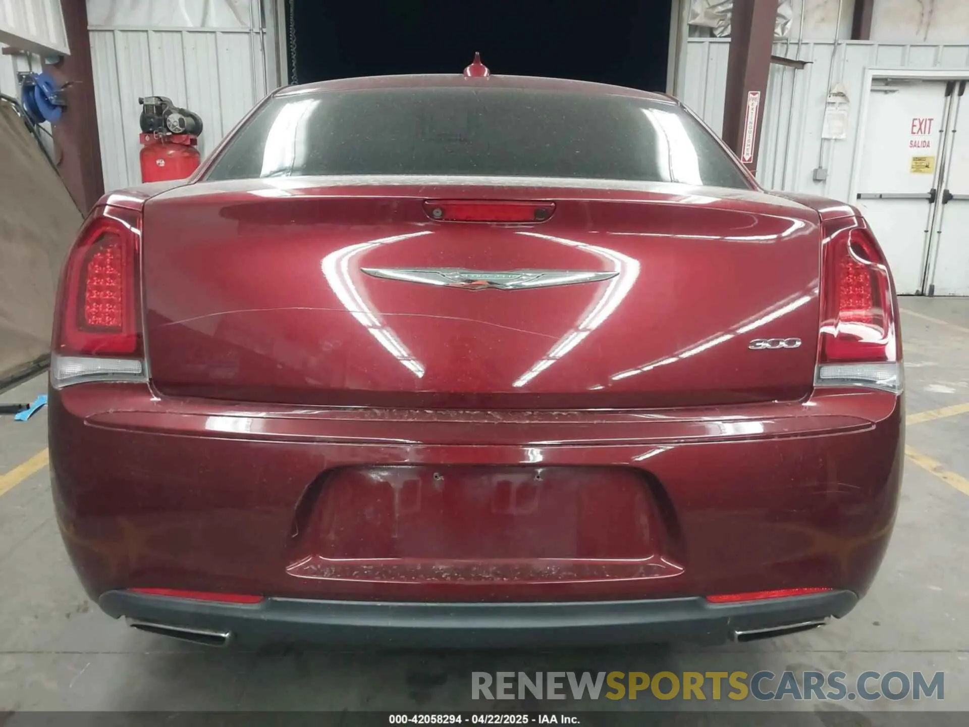 16 Photograph of a damaged car 2C3CCAAG8KH728870 CHRYSLER 300 2019