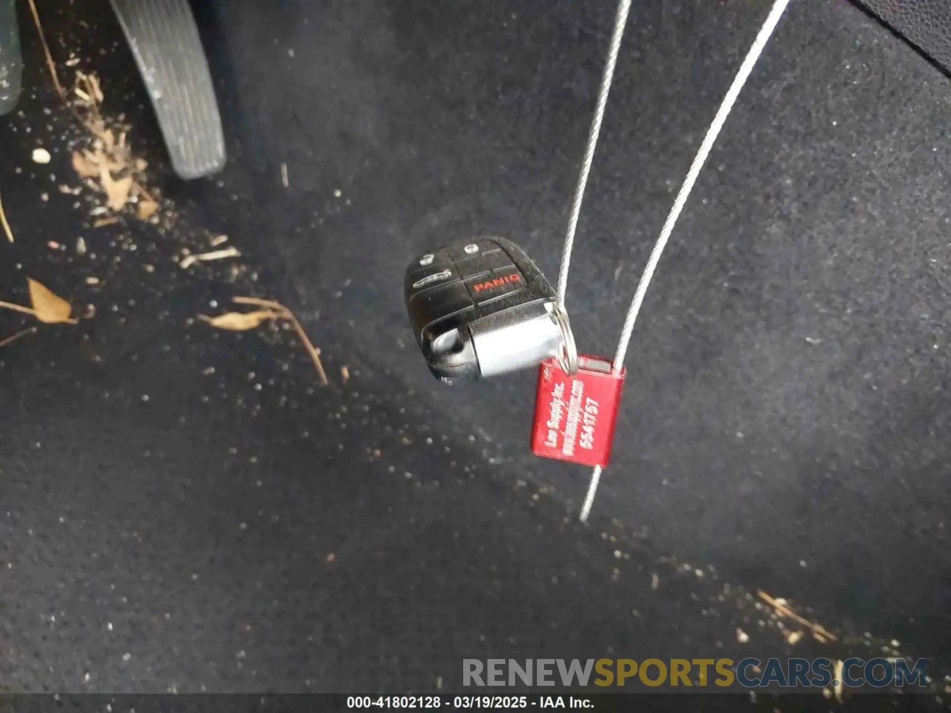 11 Photograph of a damaged car 2C3CCAAG8KH728996 CHRYSLER 300 2019