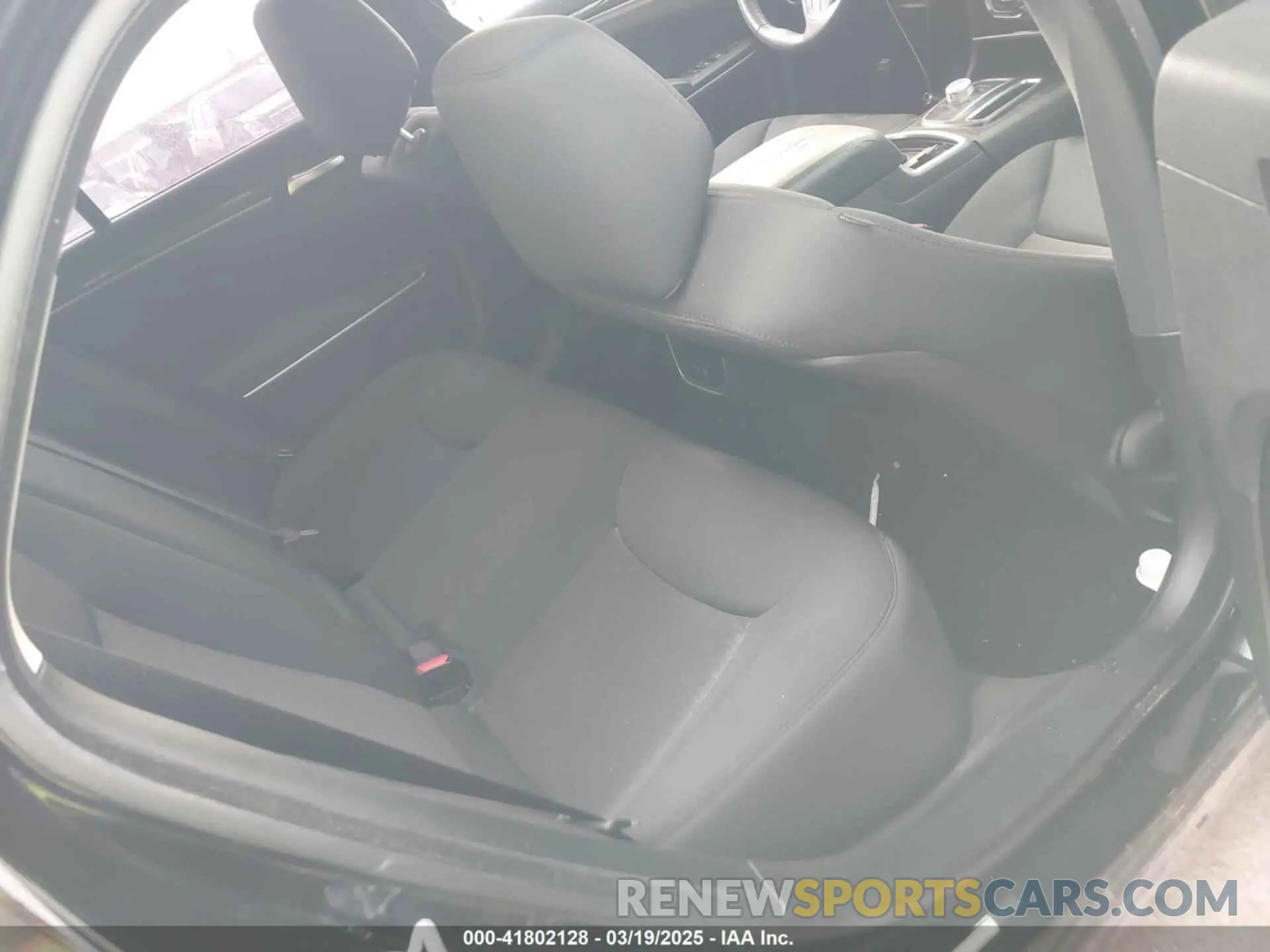 8 Photograph of a damaged car 2C3CCAAG8KH728996 CHRYSLER 300 2019