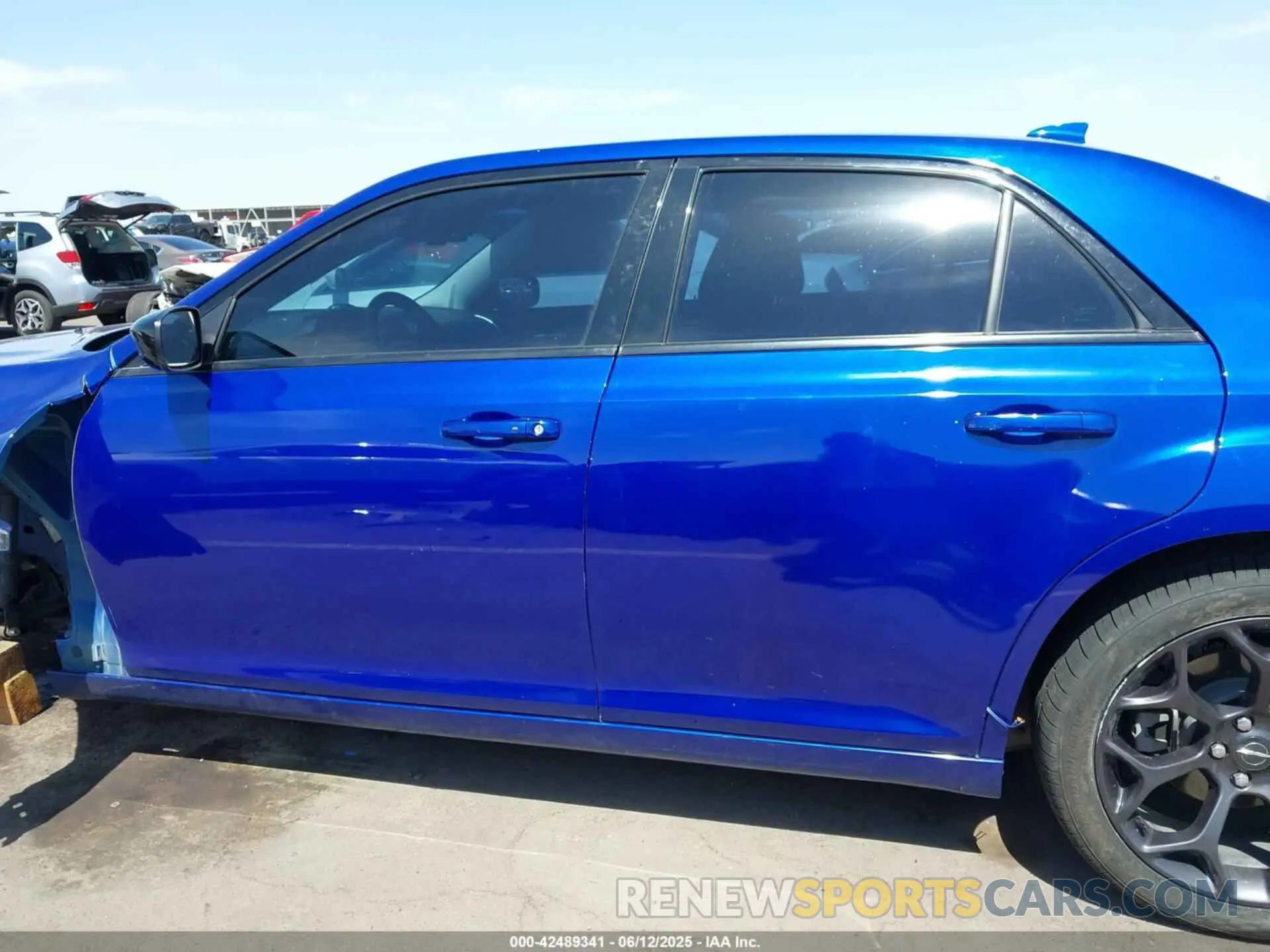15 Photograph of a damaged car 2C3CCAAG8KH740761 CHRYSLER 300 2019