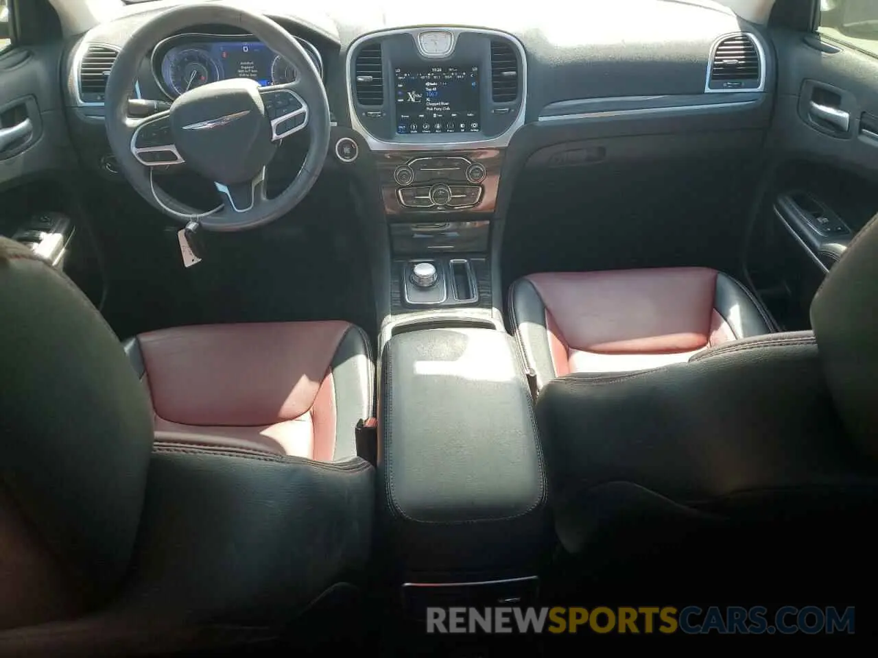 8 Photograph of a damaged car 2C3CCAAG8KH745877 CHRYSLER 300 2019