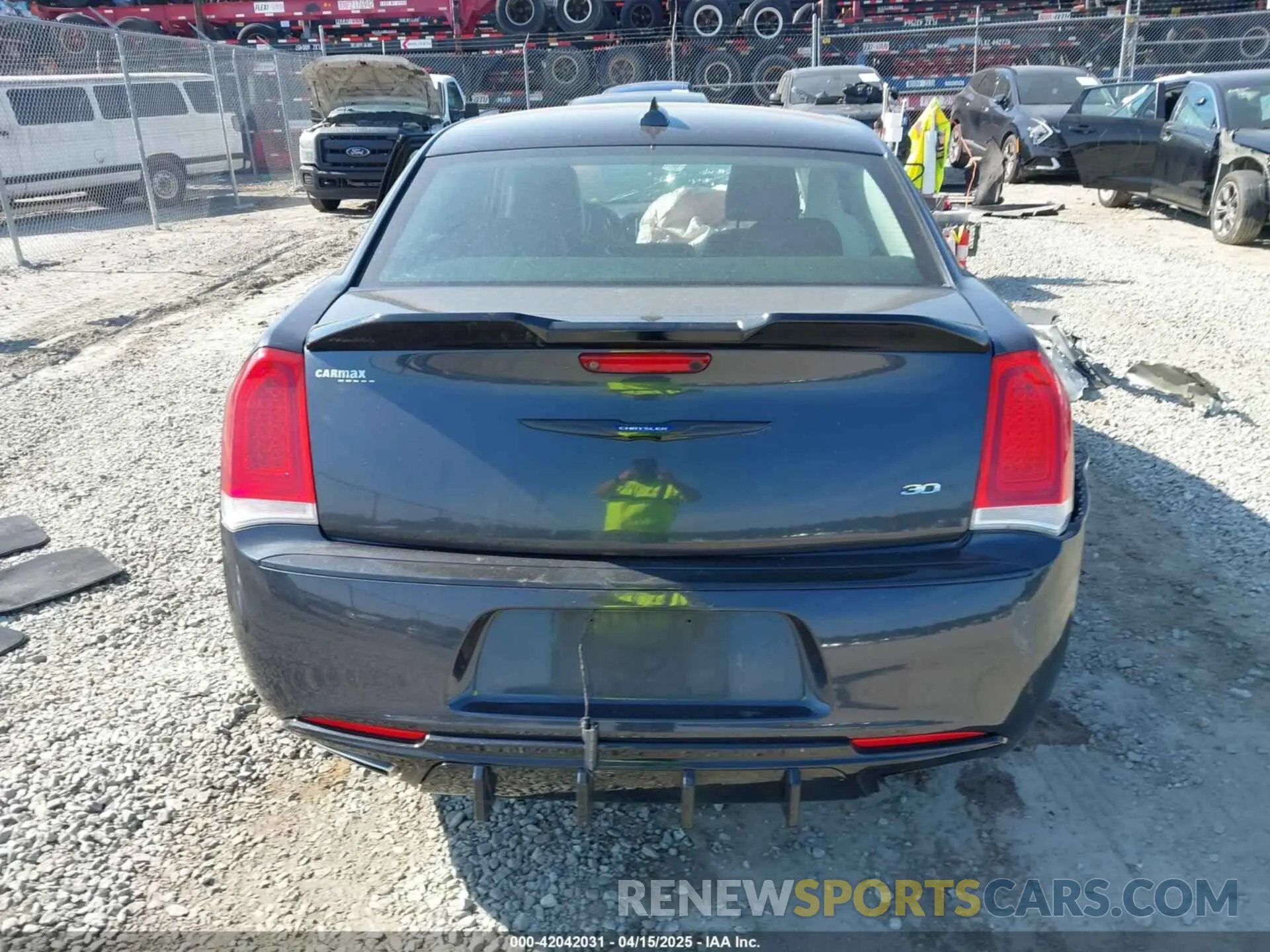16 Photograph of a damaged car 2C3CCAAG9KH593494 CHRYSLER 300 2019