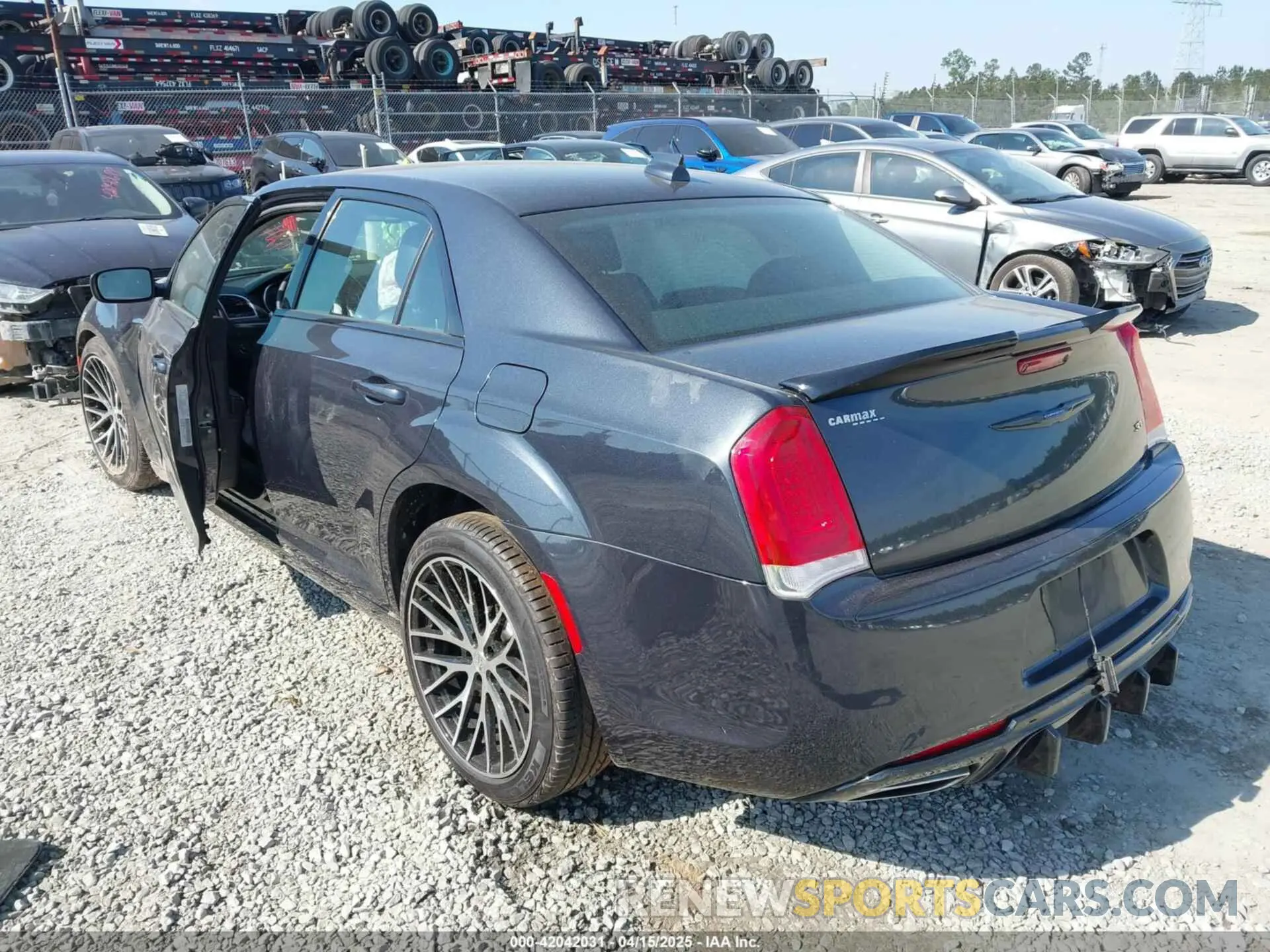 3 Photograph of a damaged car 2C3CCAAG9KH593494 CHRYSLER 300 2019