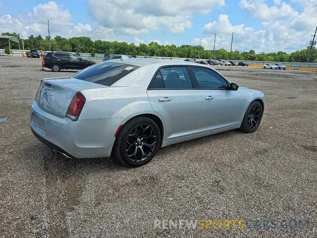 3 Photograph of a damaged car 2C3CCAAG9KH733284 CHRYSLER 300 2019