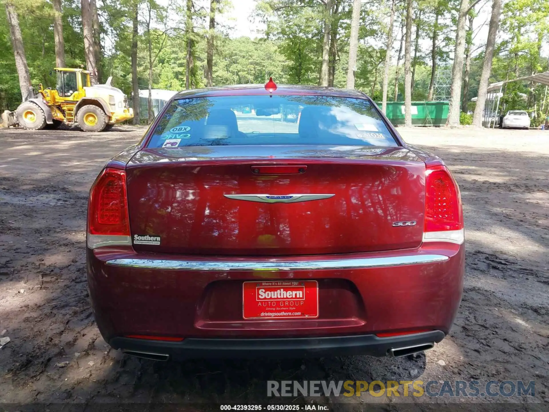 17 Photograph of a damaged car 2C3CCAAGXKH548001 CHRYSLER 300 2019