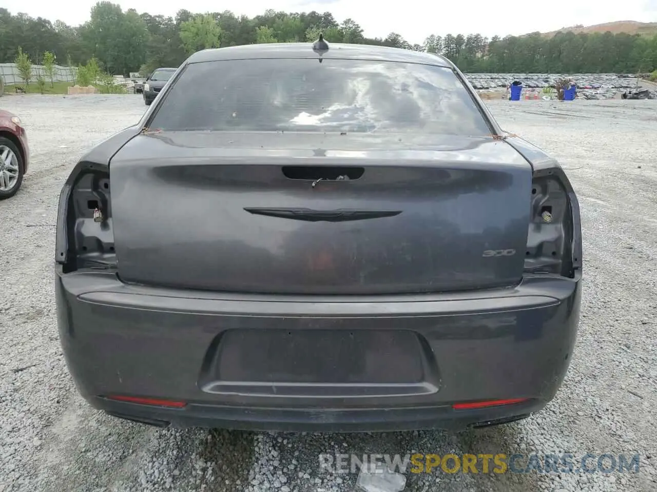 6 Photograph of a damaged car 2C3CCAAGXKH610268 CHRYSLER 300 2019