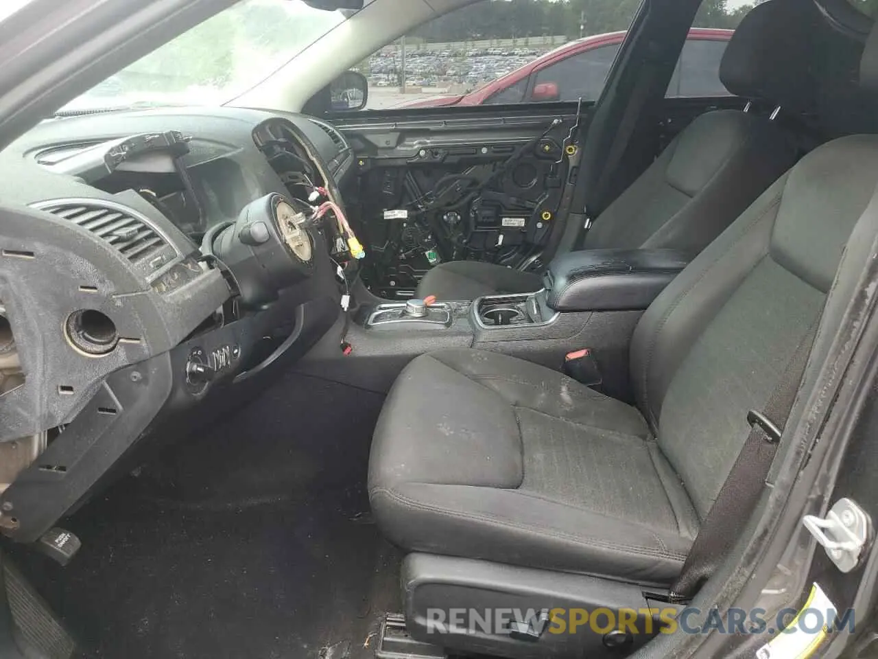 7 Photograph of a damaged car 2C3CCAAGXKH610268 CHRYSLER 300 2019