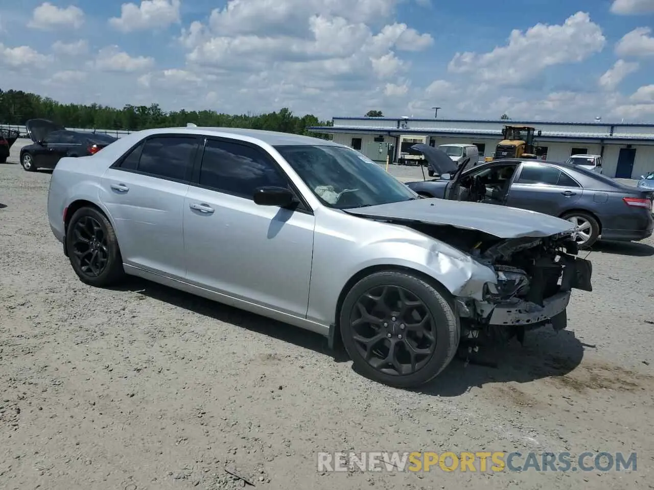 4 Photograph of a damaged car 2C3CCAAGXKH723055 CHRYSLER 300 2019