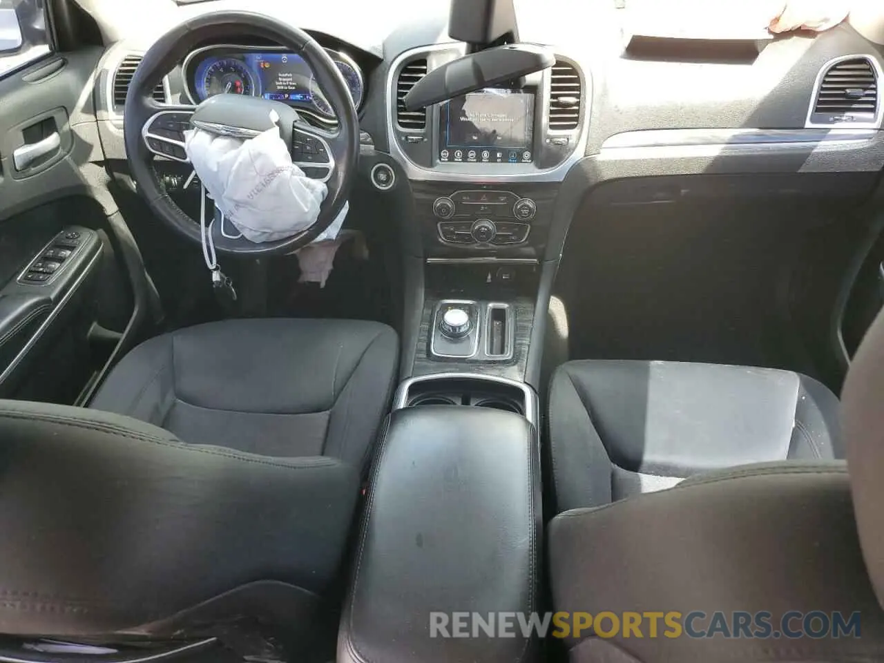 8 Photograph of a damaged car 2C3CCAAGXKH723055 CHRYSLER 300 2019