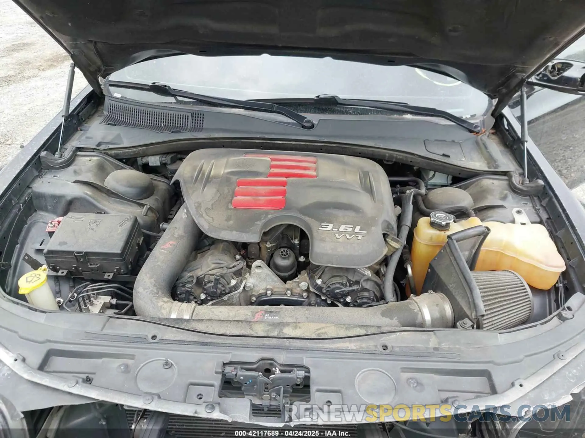 10 Photograph of a damaged car 2C3CCABG0KH515491 CHRYSLER 300 2019