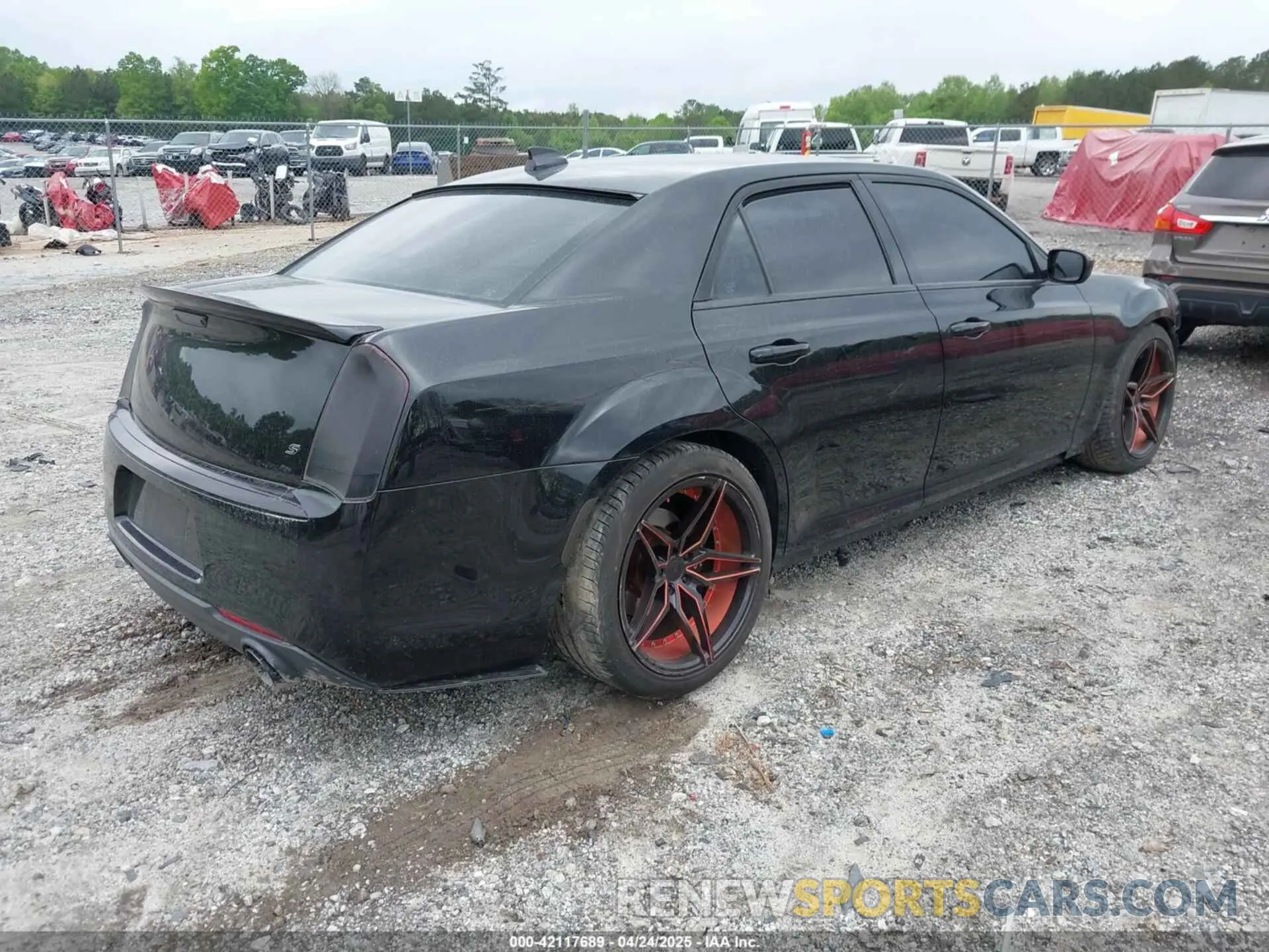 4 Photograph of a damaged car 2C3CCABG0KH515491 CHRYSLER 300 2019