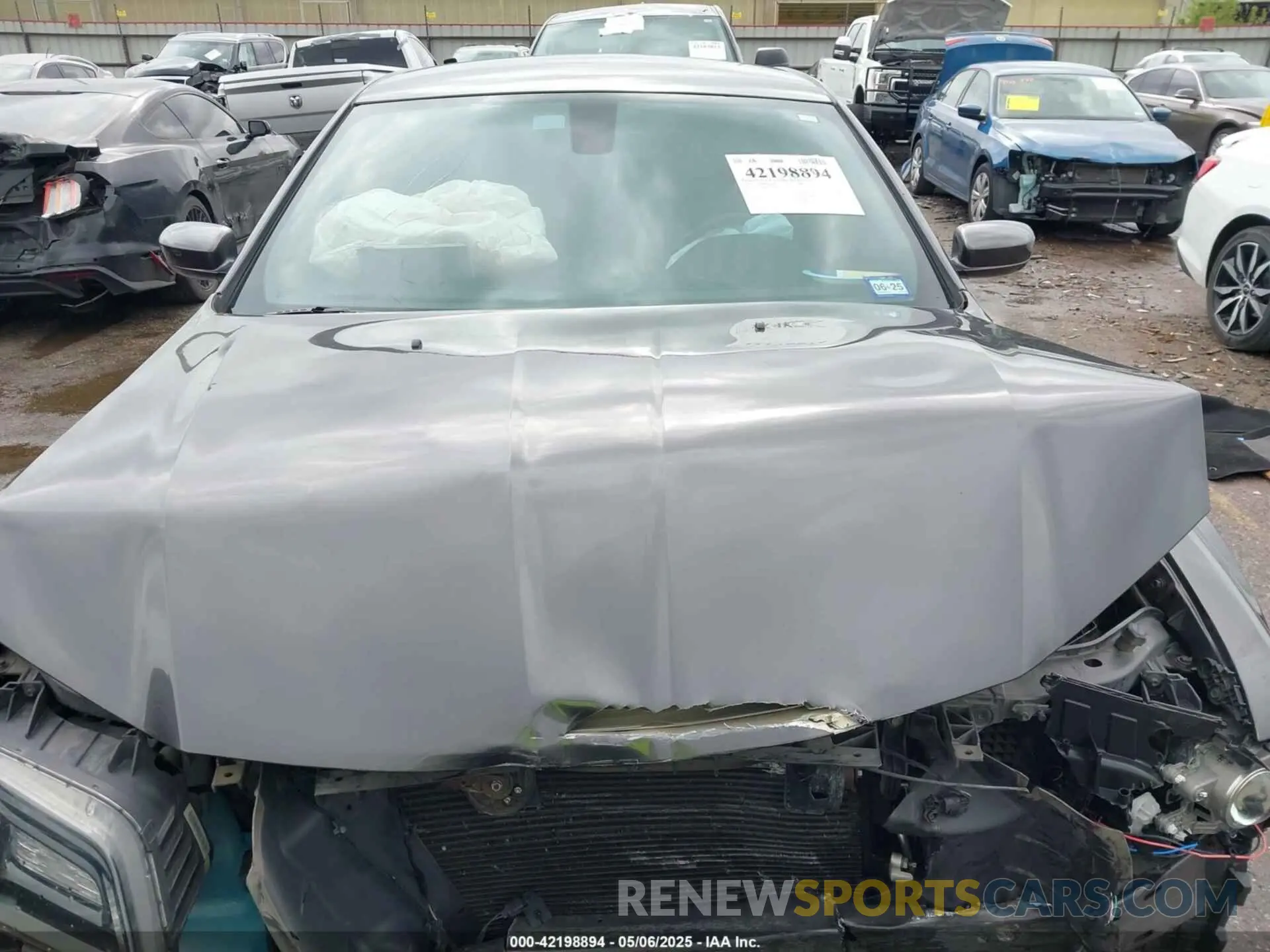 12 Photograph of a damaged car 2C3CCABG0KH516446 CHRYSLER 300 2019