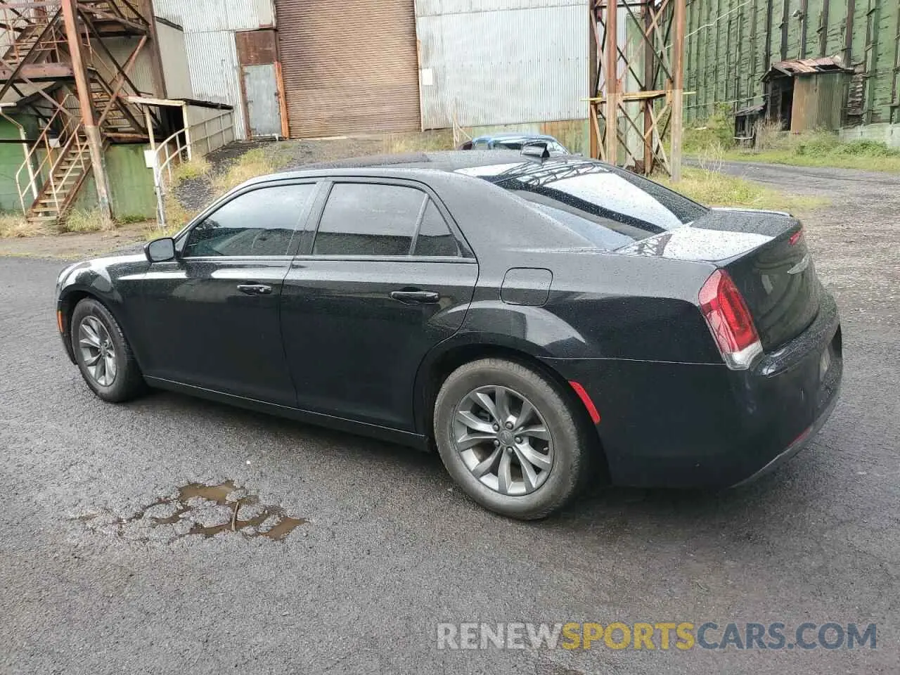 2 Photograph of a damaged car 2C3CCABG0KH562942 CHRYSLER 300 2019