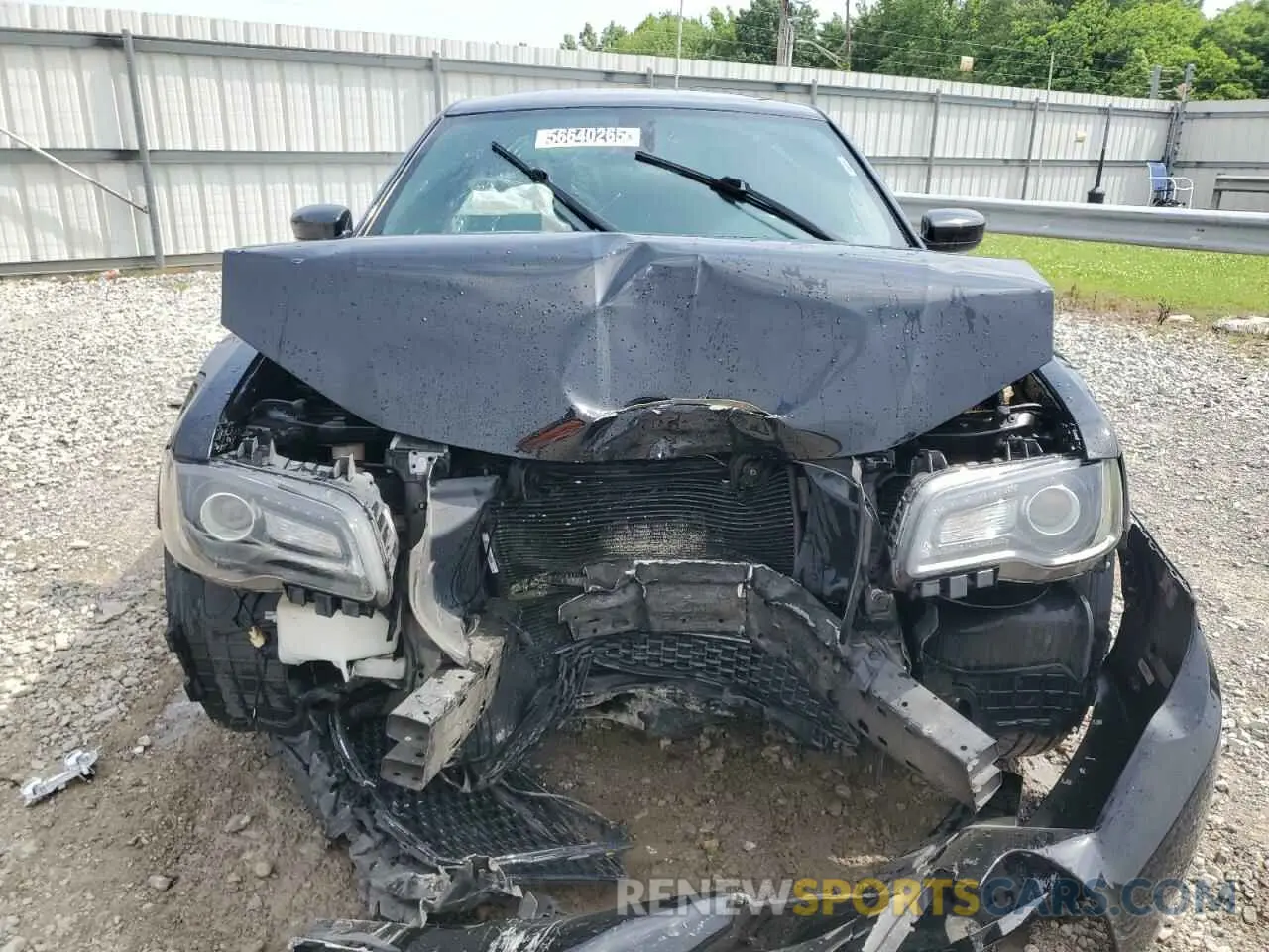 5 Photograph of a damaged car 2C3CCABG0KH565971 CHRYSLER 300 2019