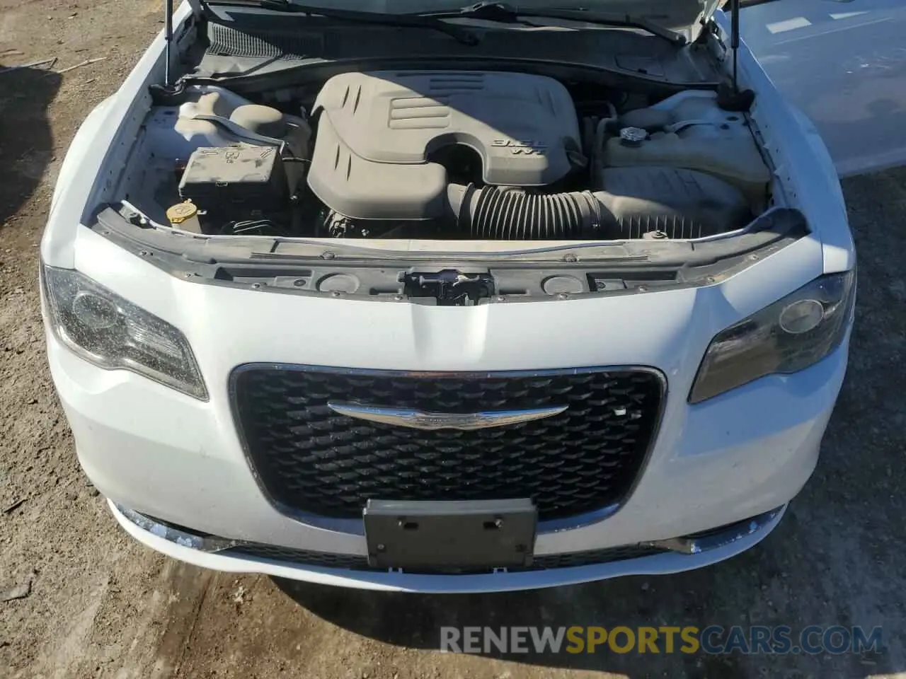 11 Photograph of a damaged car 2C3CCABG1KH535992 CHRYSLER 300 2019