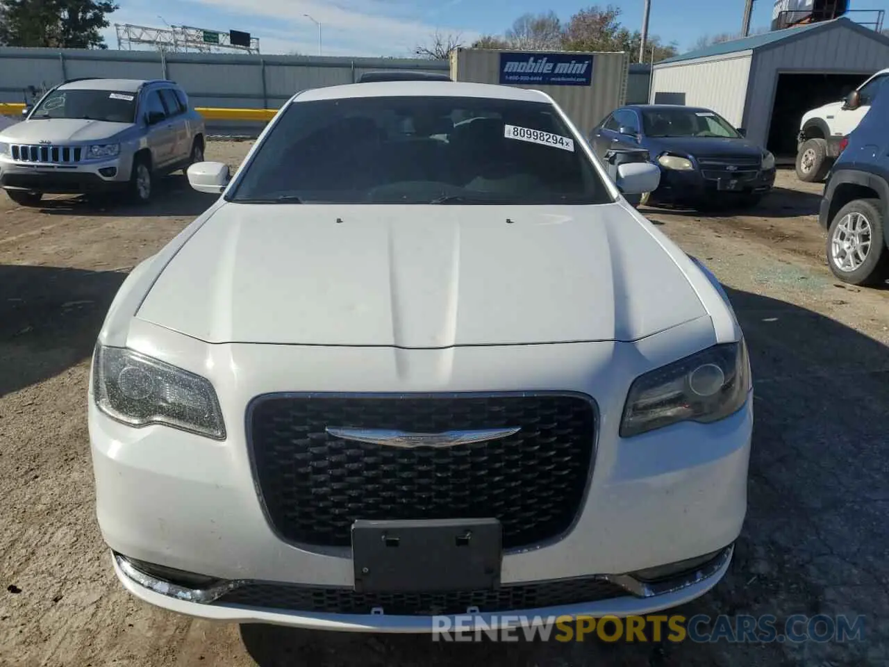 5 Photograph of a damaged car 2C3CCABG1KH535992 CHRYSLER 300 2019